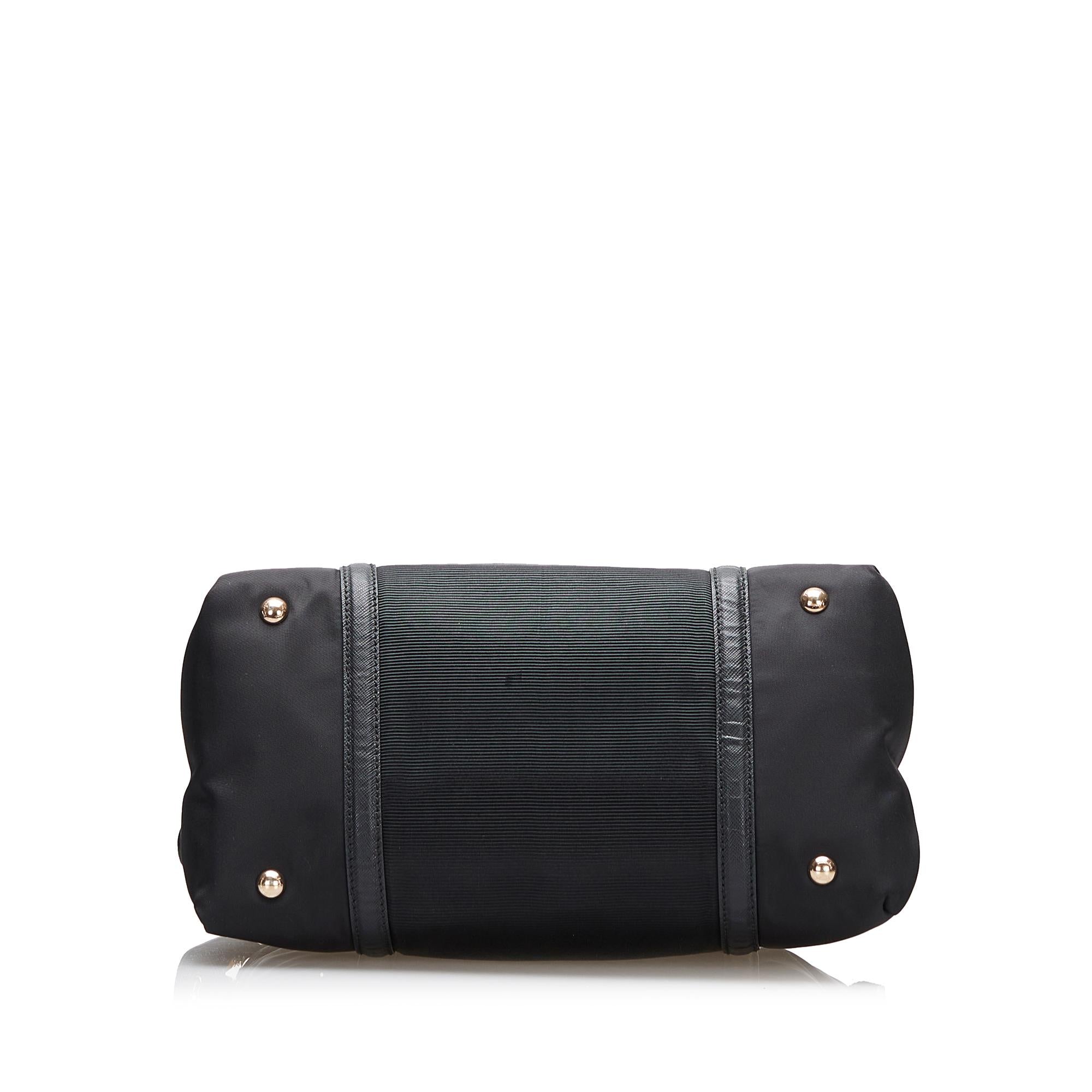 Salvatore Ferragamo Vara Nylon Shoulder Bag (SHG-36798)