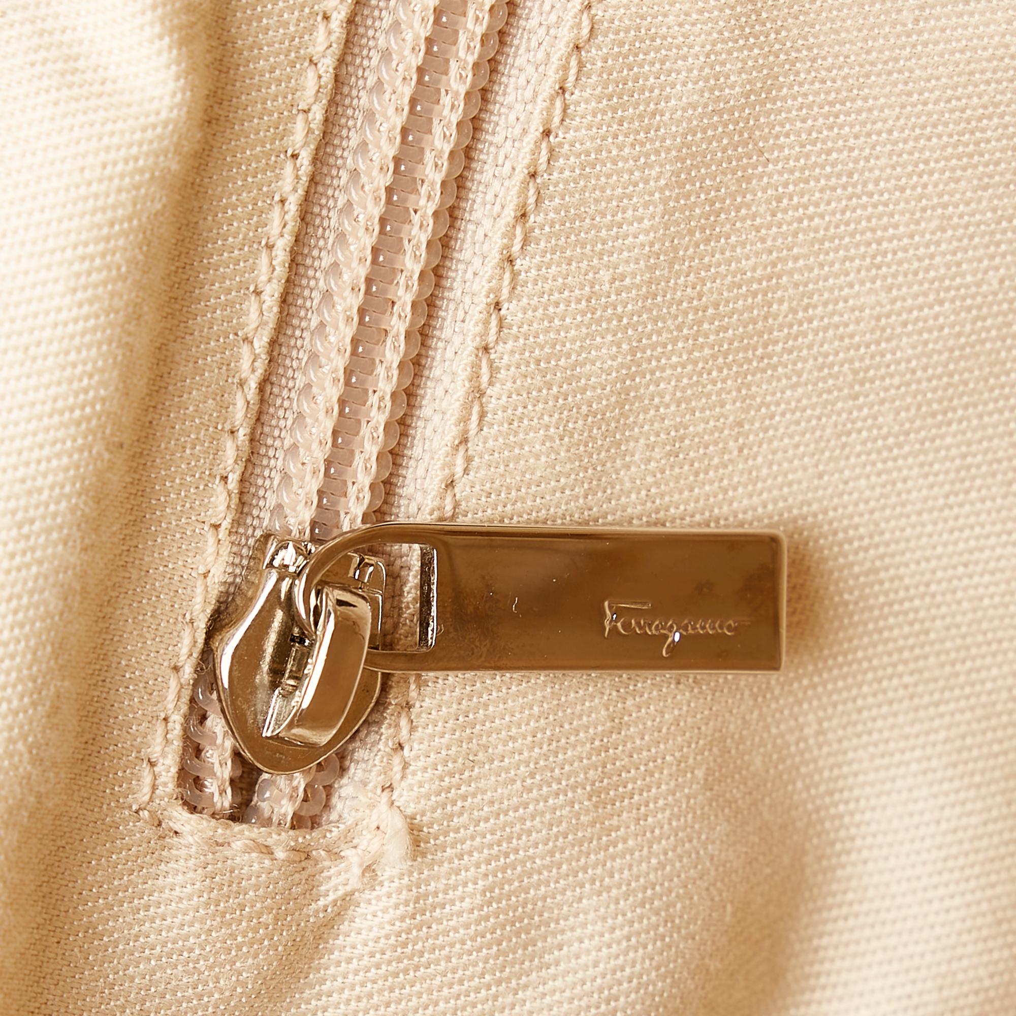 Salvatore Ferragamo Vinyl Handbag (SHG-33200)