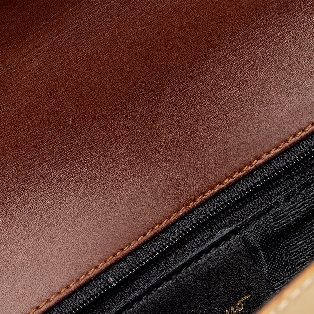 Salvatore Ferragmo Vintage Patent Leather Wood Logo Shoulder Bag (SHF-18156)