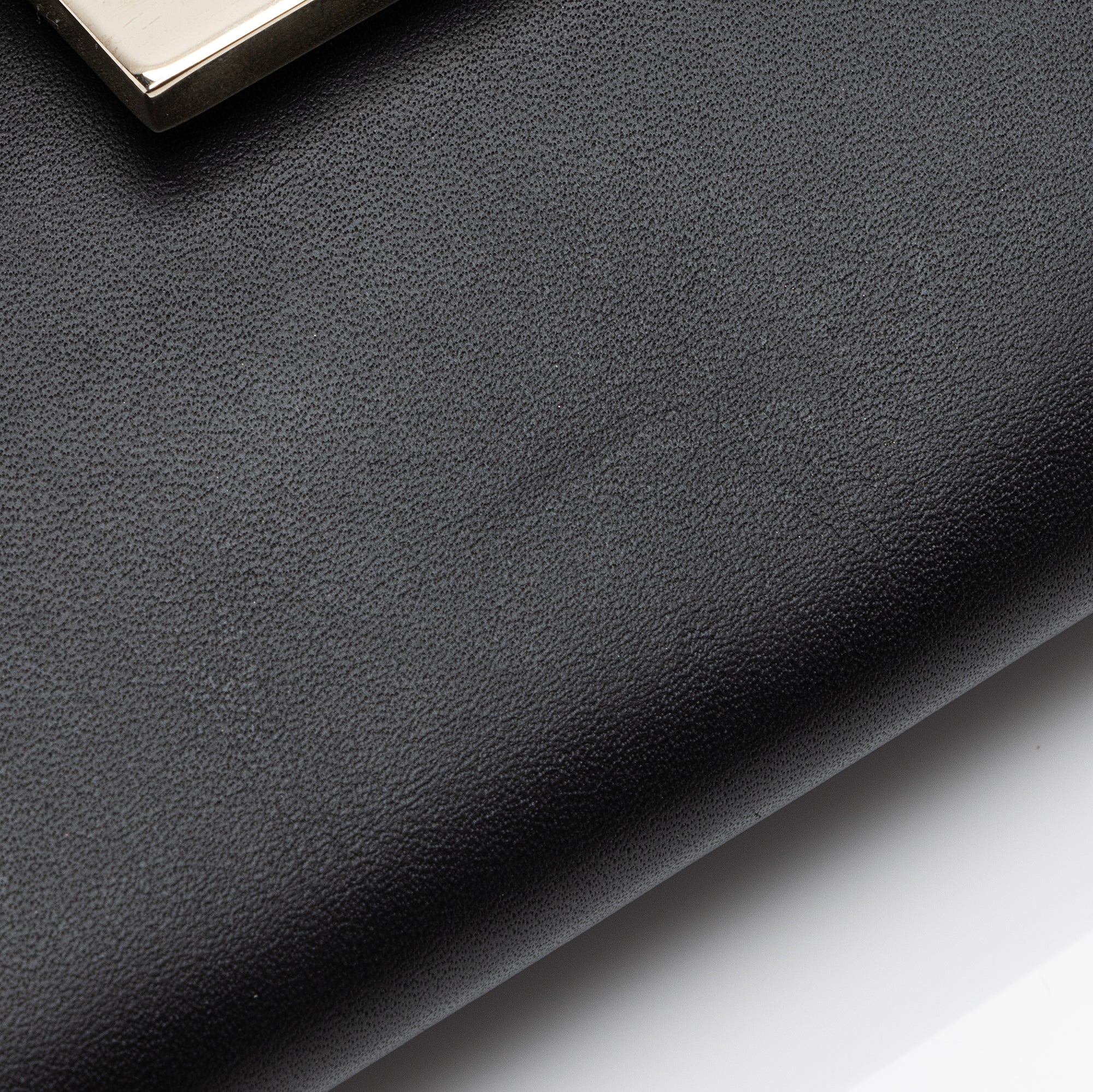 Tod's Leather Envelope Crossbody Bag (SHF-23061)