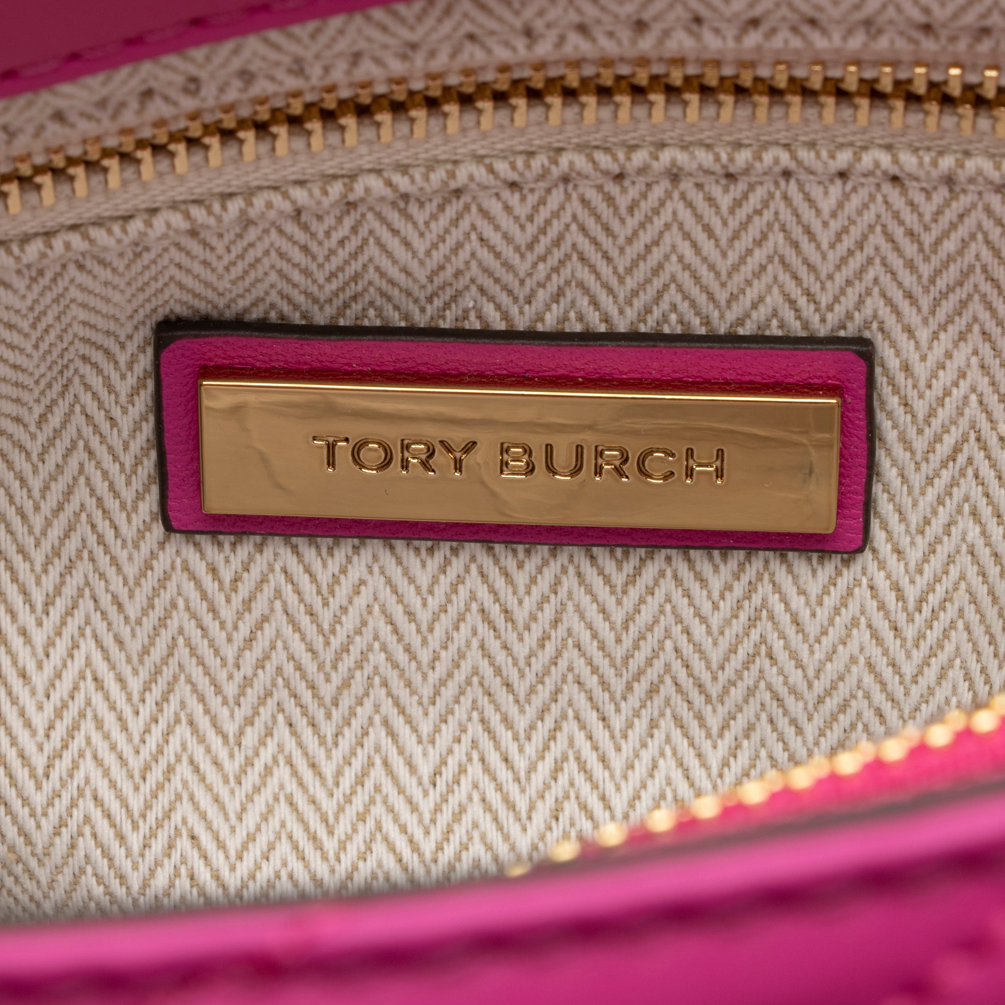 Tory Burch Chevron Leather Kira Large Shoulder Bag (SHF-Jn02AQ)