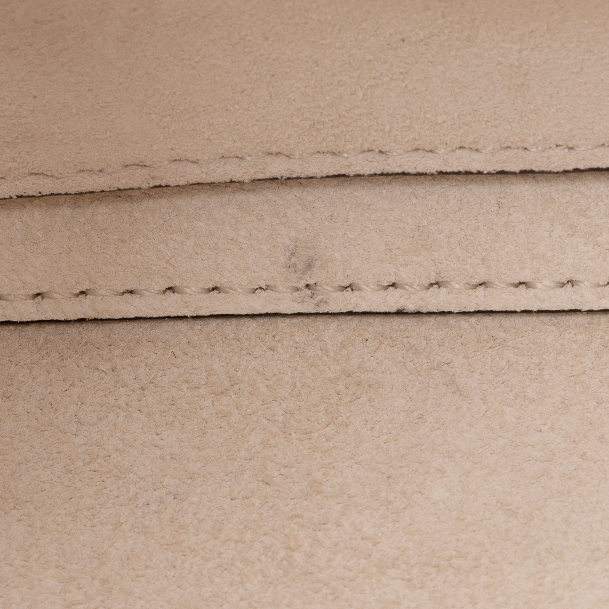 Valentino Grained Calfskin Hammered Roman Stud Large Shoulder Bag (SHF-23647)