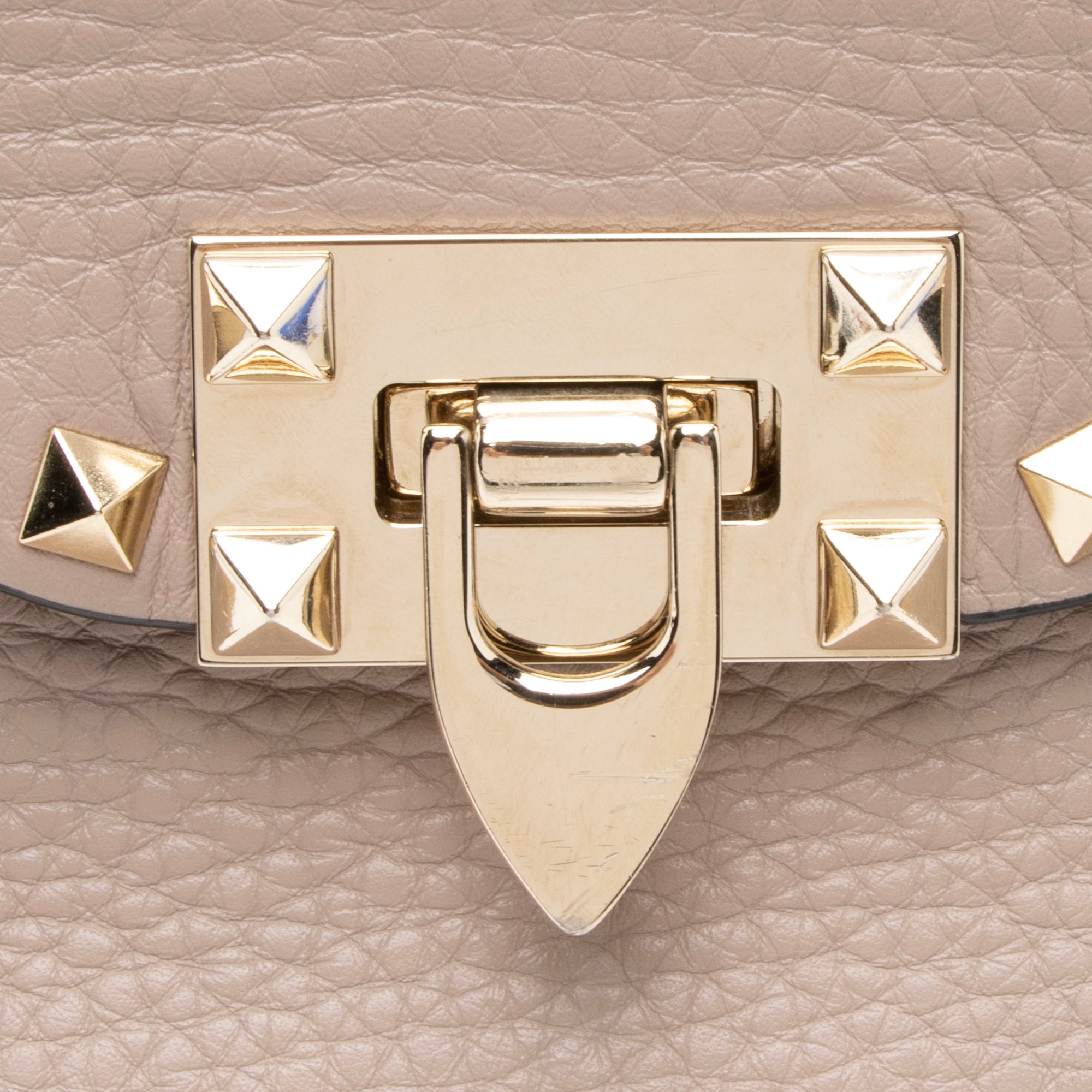 Valentino Grainy Calfskin Rockstud Flap Small Crossbody Bag (SHF-23894)