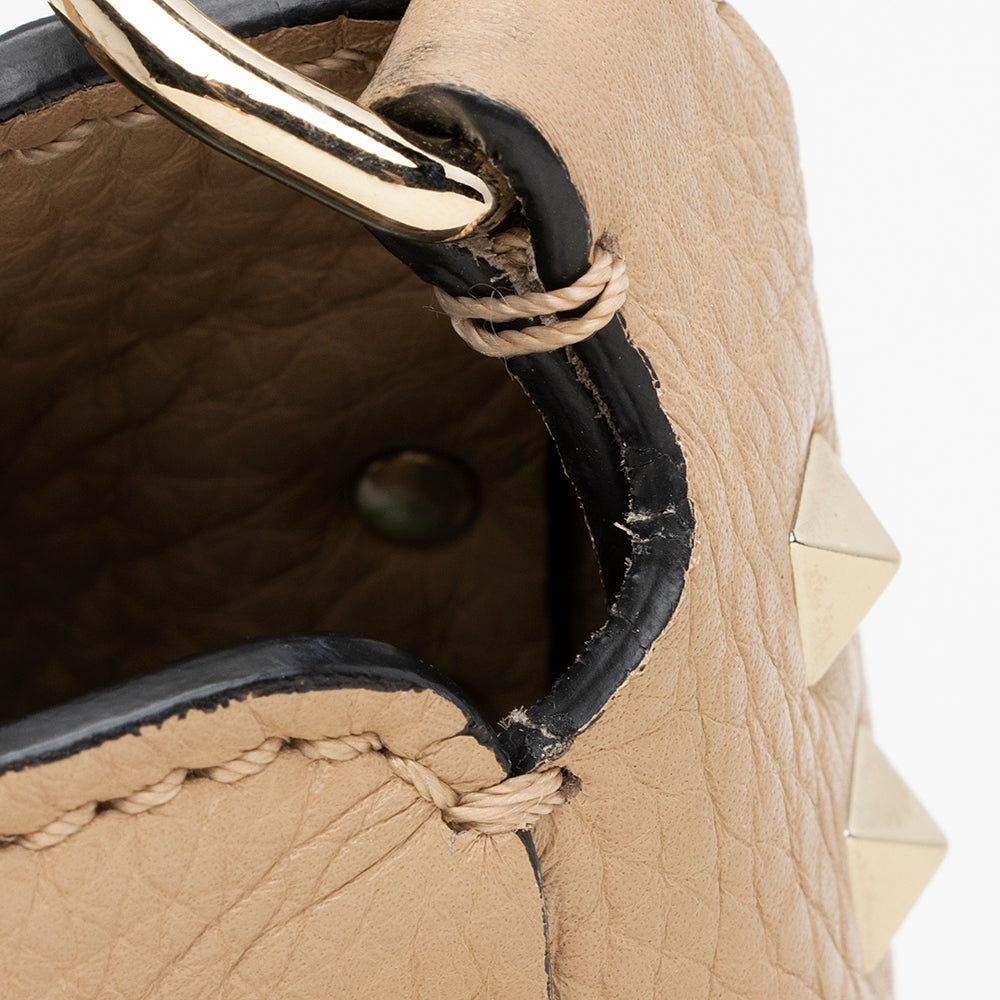 Valentino Pebbled Calfskin Rockstud Flip-Lock Small Messenger Bag (SHF-21886)