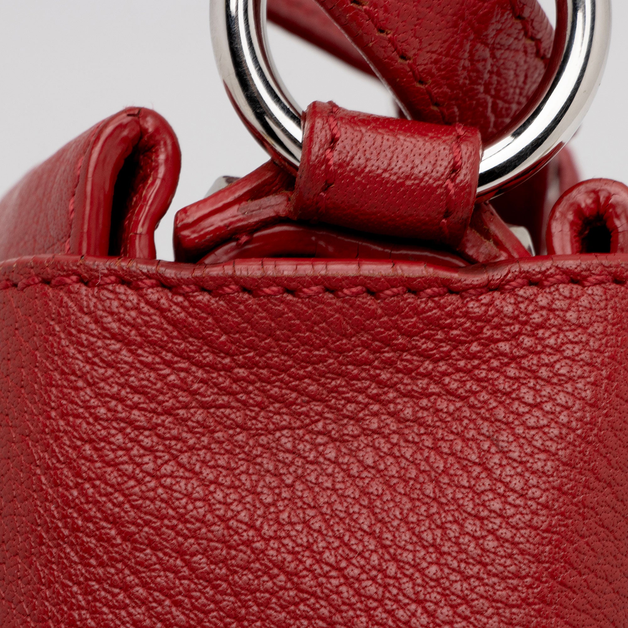 Alexander McQueen Leather Crystal Twin Skull Flap Shoulder Bag (SHF-uXSFgg)