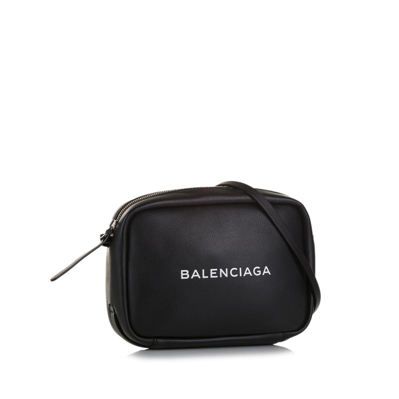 Balenciaga Everyday Camera Bag S (SHG-FiZIos)