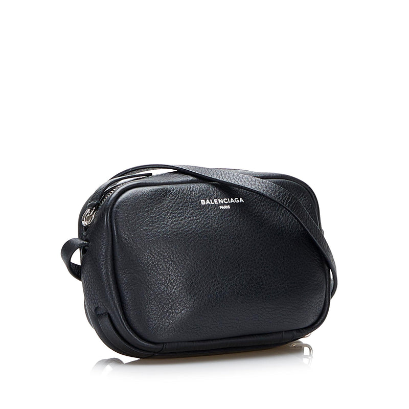 Balenciaga Everyday Crossbody (SHGIhiuvl) LuxeDH