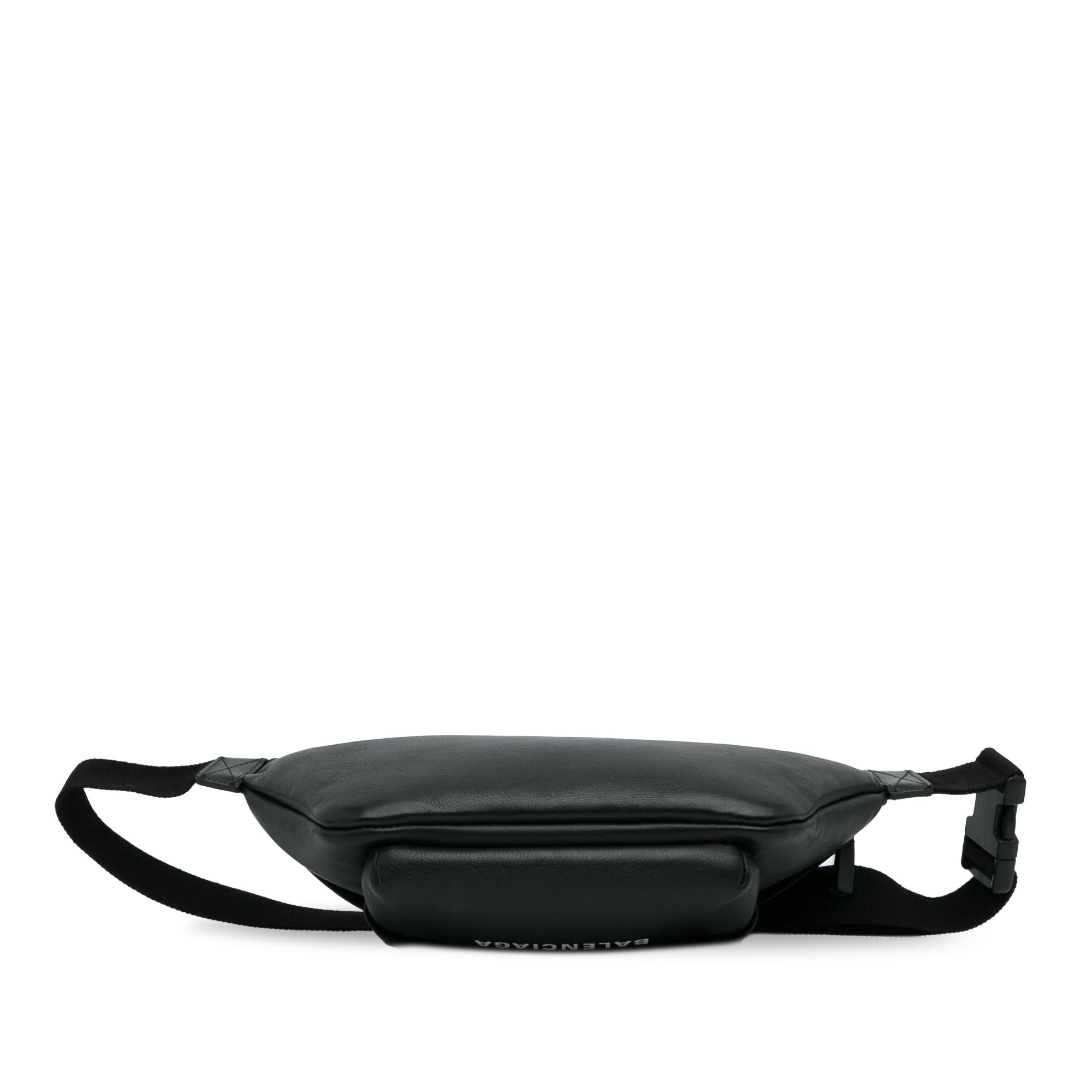 Balenciaga Leather Everyday Belt Bag (SHG-efgZ0M)