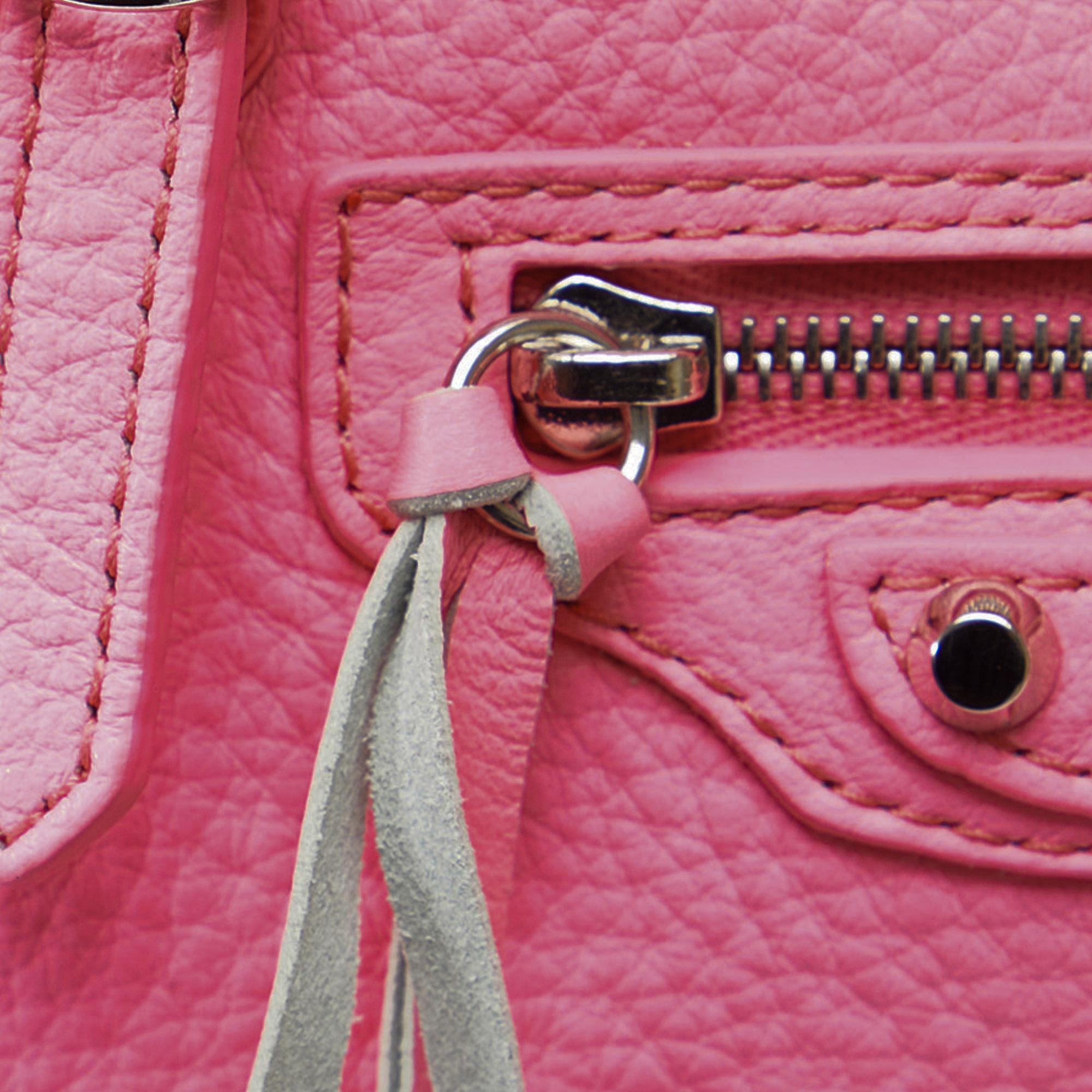Balenciaga Mini Papier A6 Zip-Around Satchel (SHG-OcXkpz) Balenciaga Mini Papier A6 Zip-Around Satchel (SHG-OcXkpz)