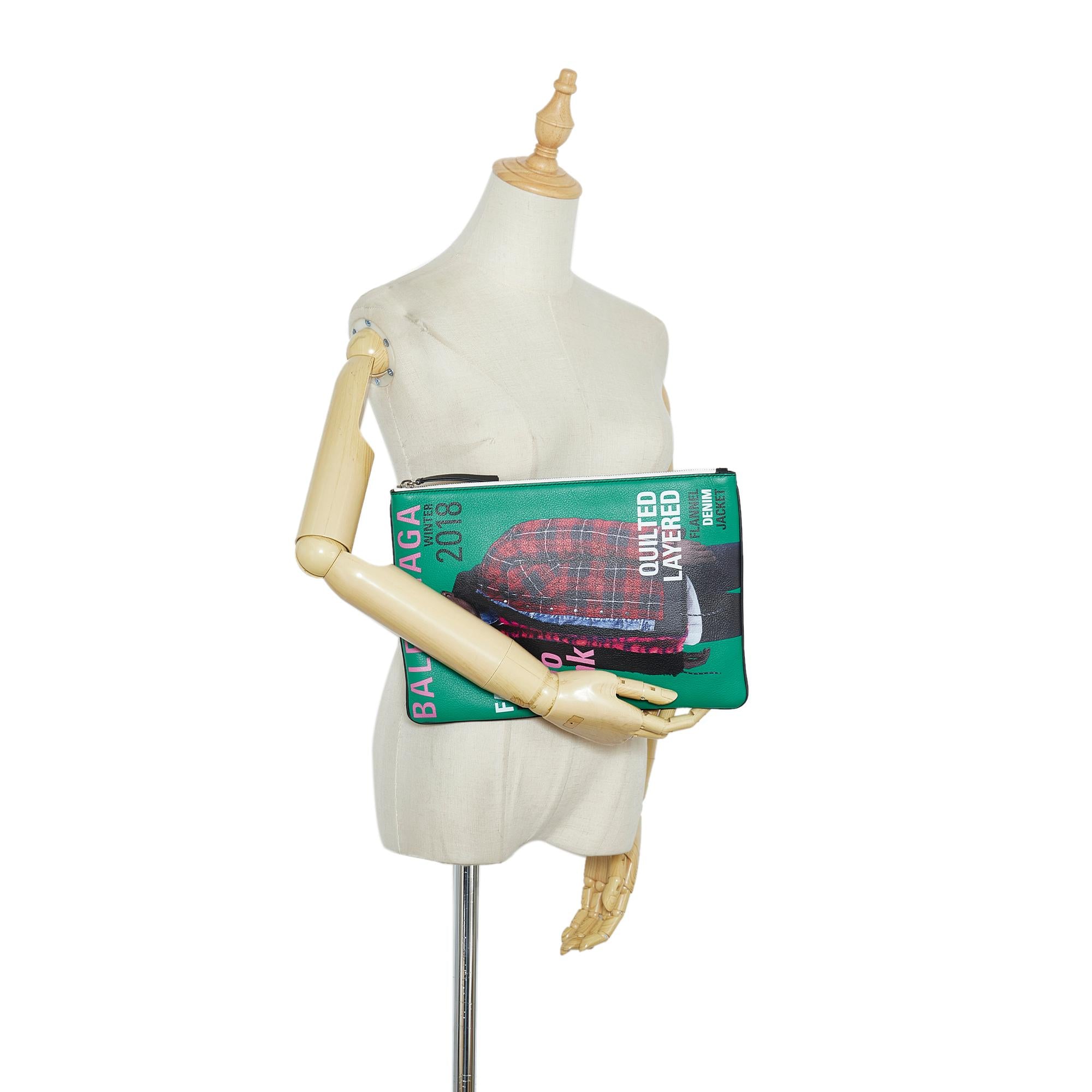 Balenciaga Supermarket Magazine Clutch (SHG-fVz7WG)