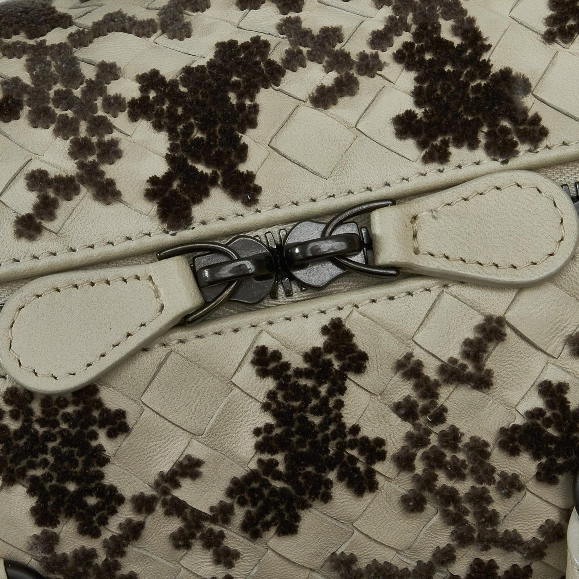 Bottega Veneta In Mist Intrecciato Flocked Velvet Bouquet Duffel Bag (SHG-xasGlj)