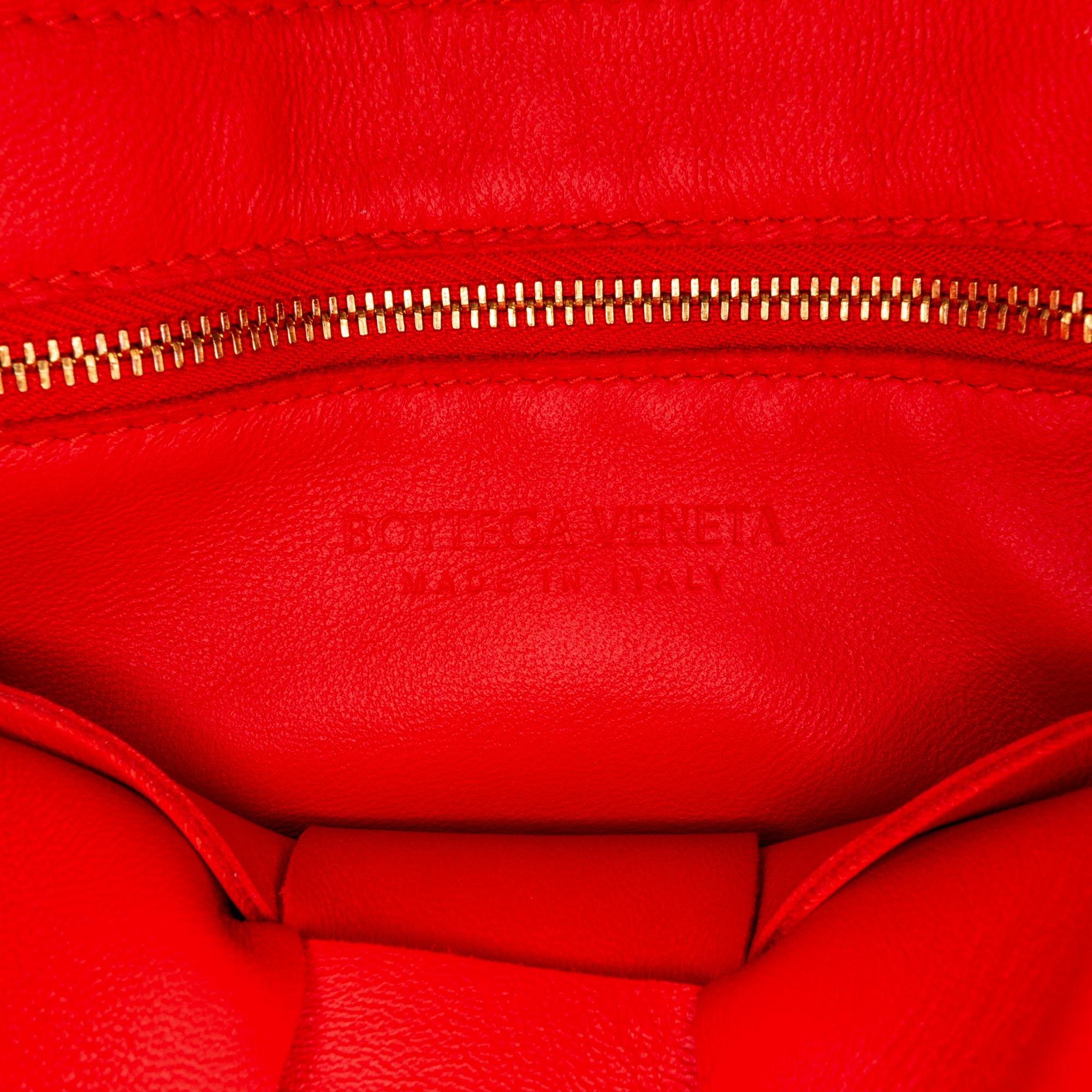 Bottega Veneta Intrecciato Cassette (SHG-OfY8Mb)