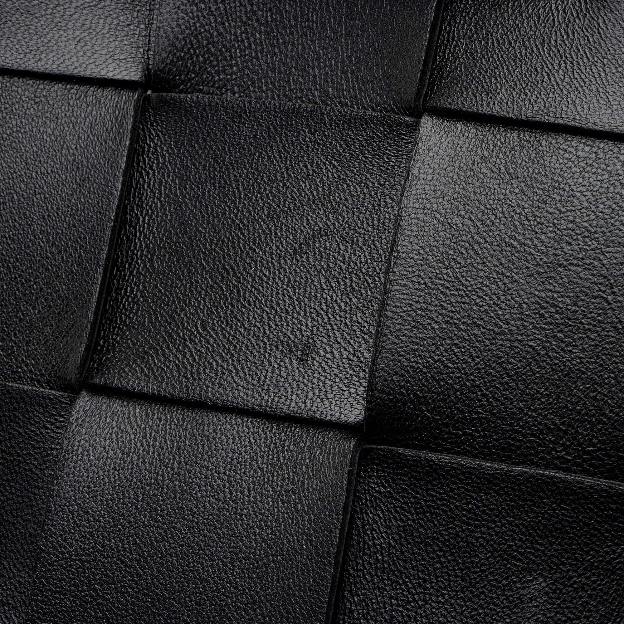 Bottega Veneta Intrecciato Leather Cassette Small Bucket Bag
