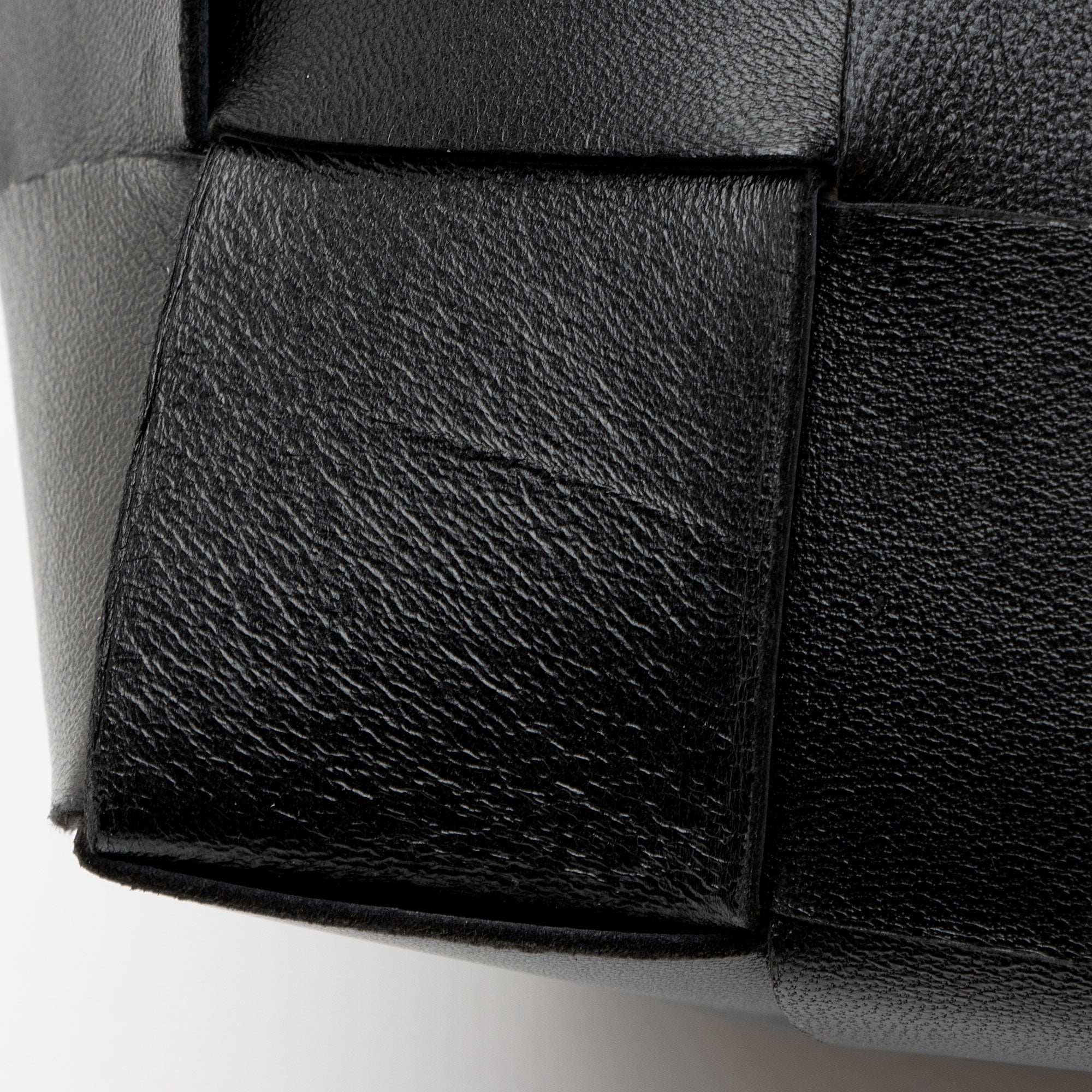 Bottega Veneta Intrecciato Leather Cassette Small Bucket Bag