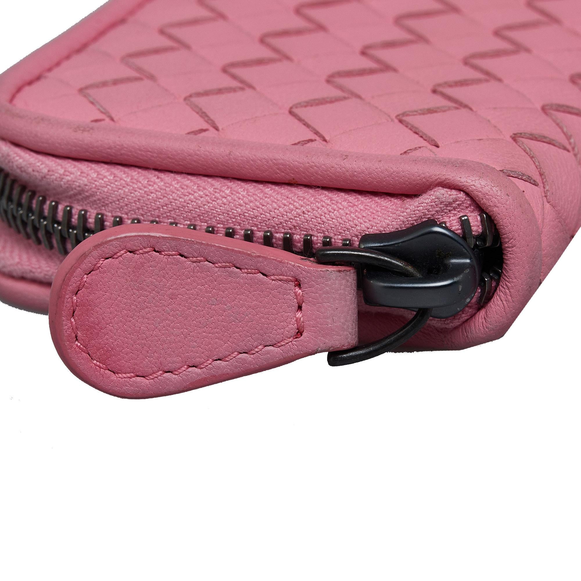 Bottega Veneta Intrecciato Leather Zip Around Wallet (SHG-XxdXy7)