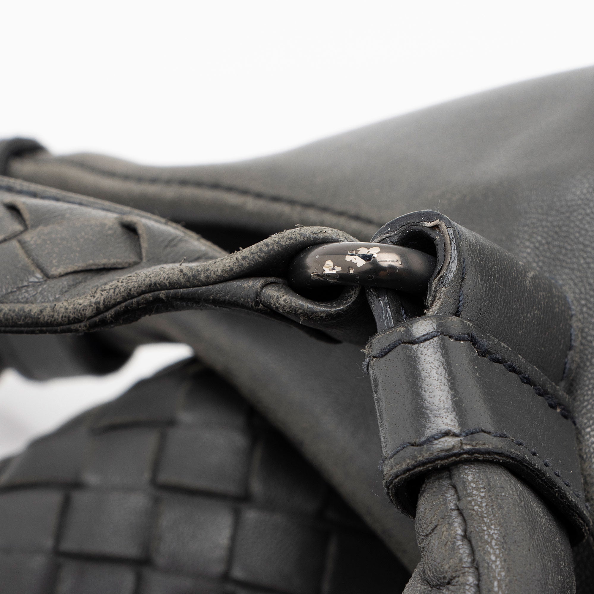 Bottega Veneta Intrecciato Nappa Campana Medium Shoulder Bag (SHF-a7yNeU)