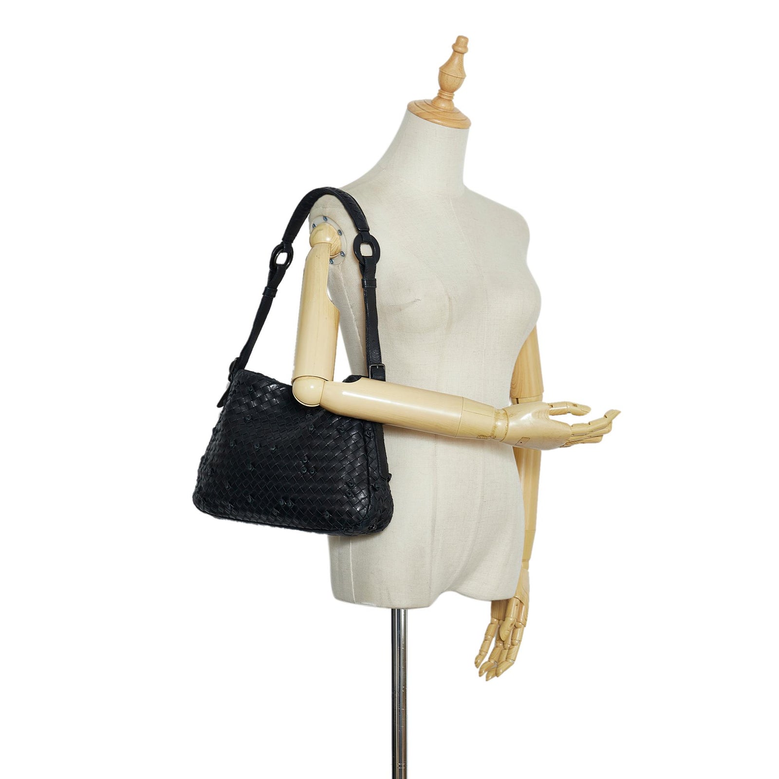 Bottega Veneta Intrecciato Nappa Naruto Knot Shoulder Bag SHG P9xt5t LuxeDH