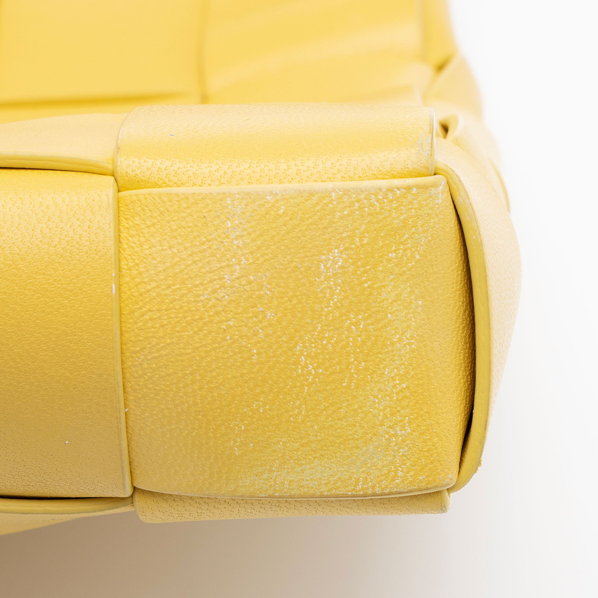 Bottega Veneta Intrecciato Nappa The Snap Clutch (SHF-tIcxsA)