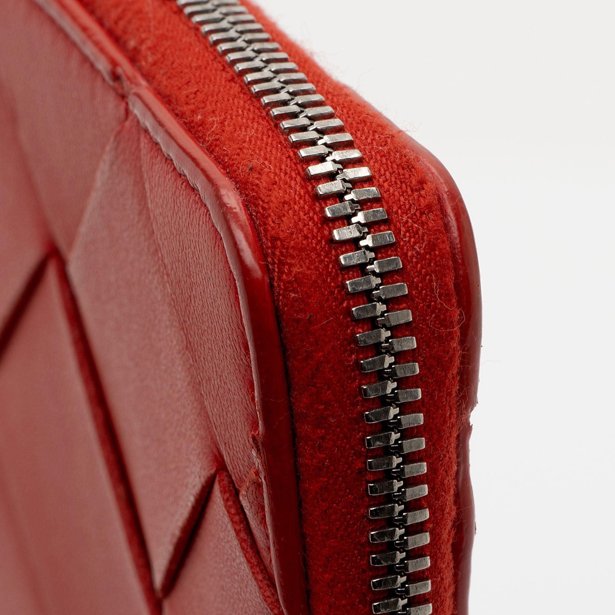Bottega Veneta Intrecciato Nappa Zip Around Card Case (SHF-jmjwl7)