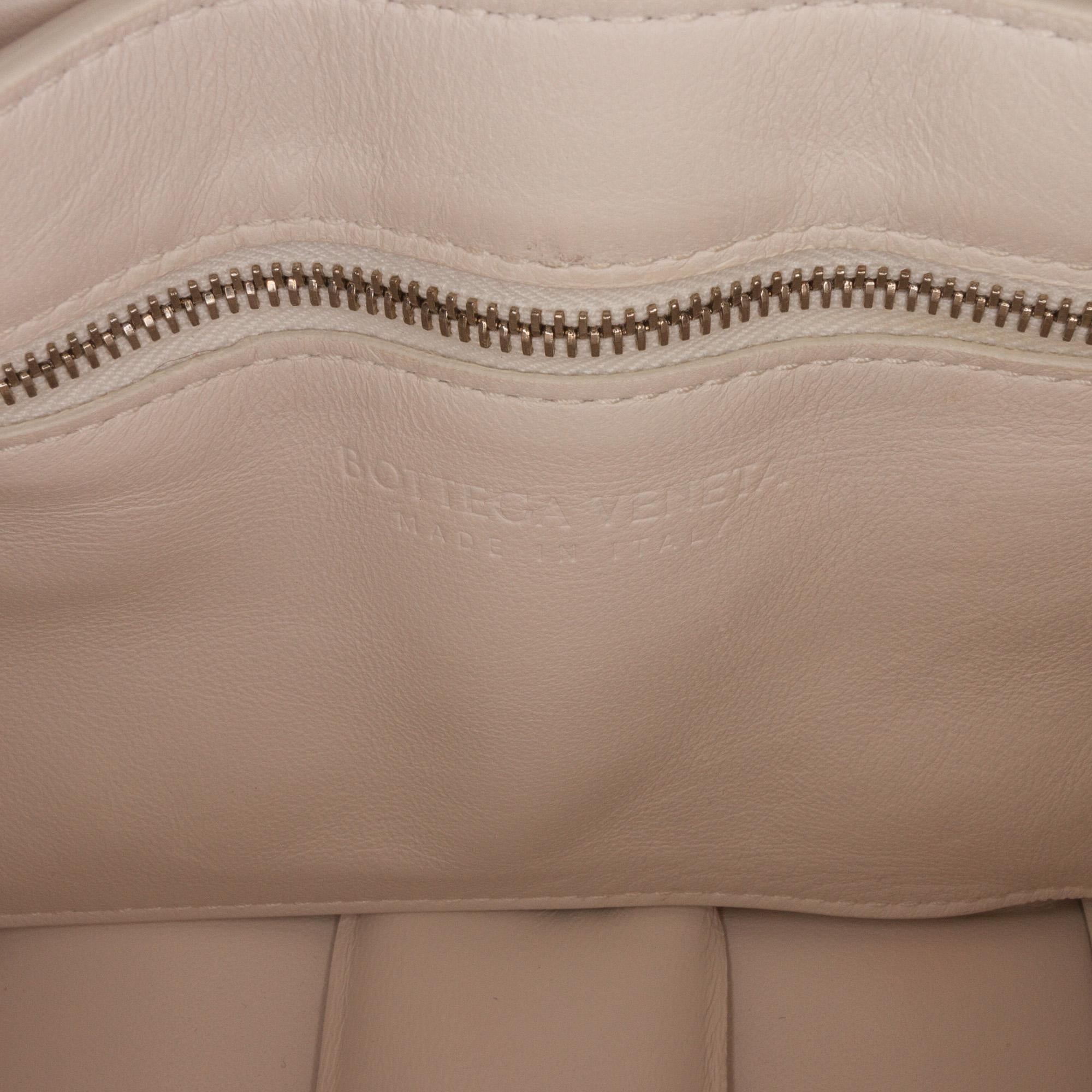 Bottega Veneta Intrecciato Padded Cassette (SHG-YdQL0A)