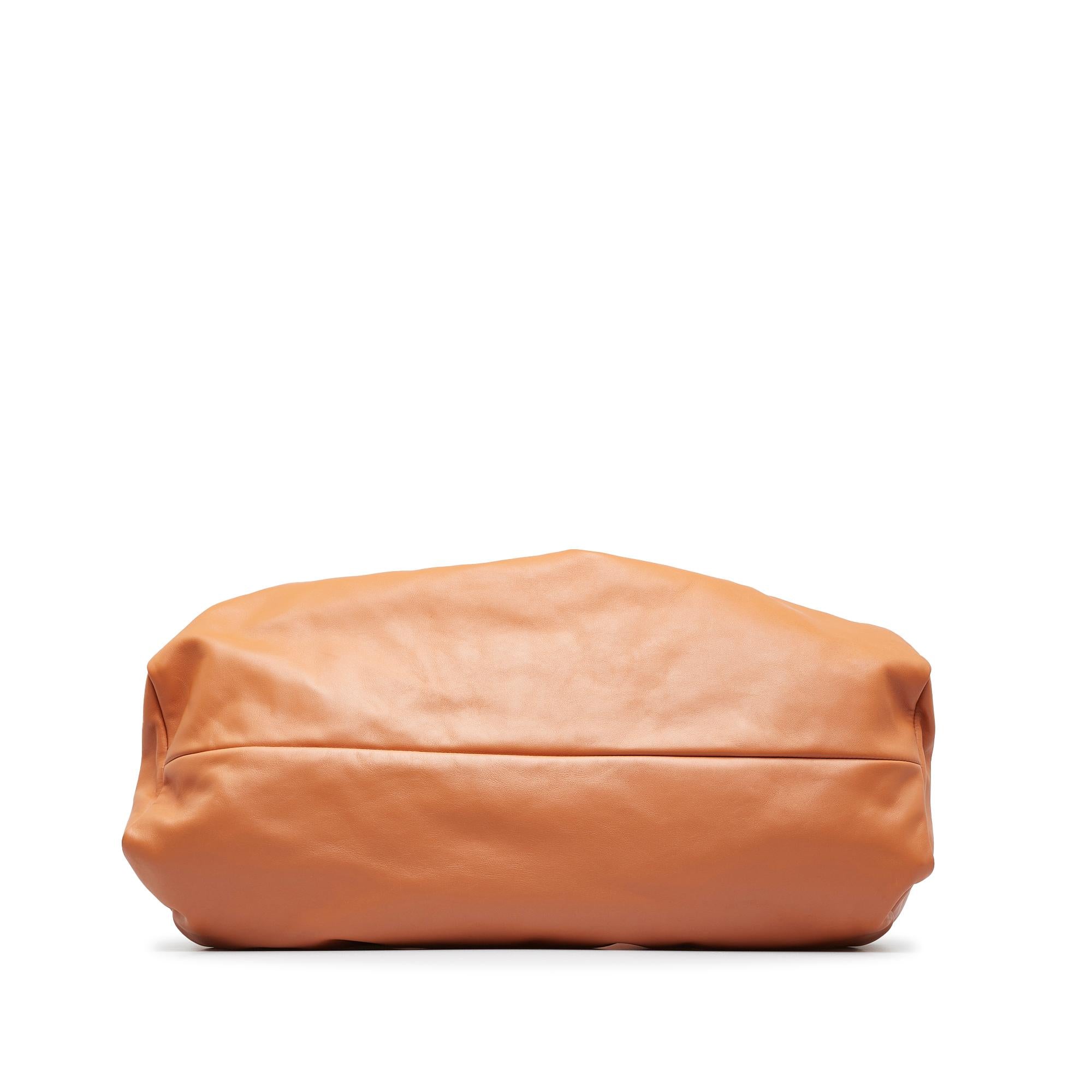 Bottega Veneta Lambskin The Shoulder Pouch (SHG-ptECGP)
