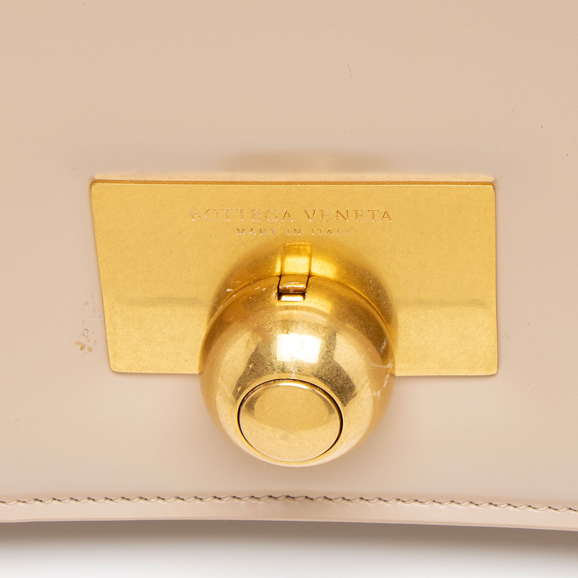 Bottega Veneta Leather BV Classic Shoulder Bag