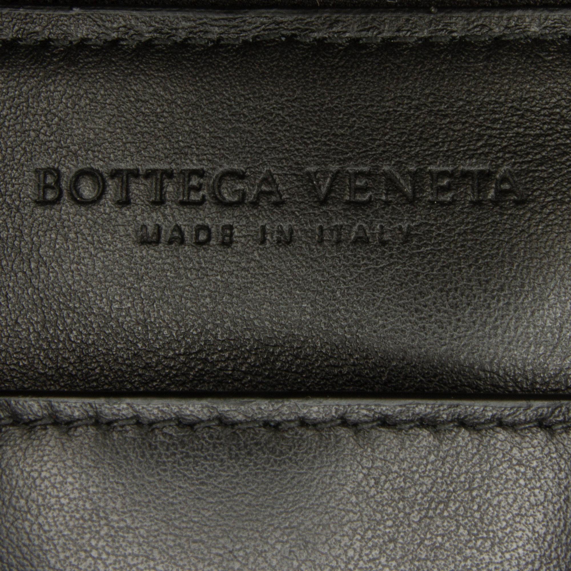 Bottega Veneta Leather Document Holder (SHG-nP837m)
