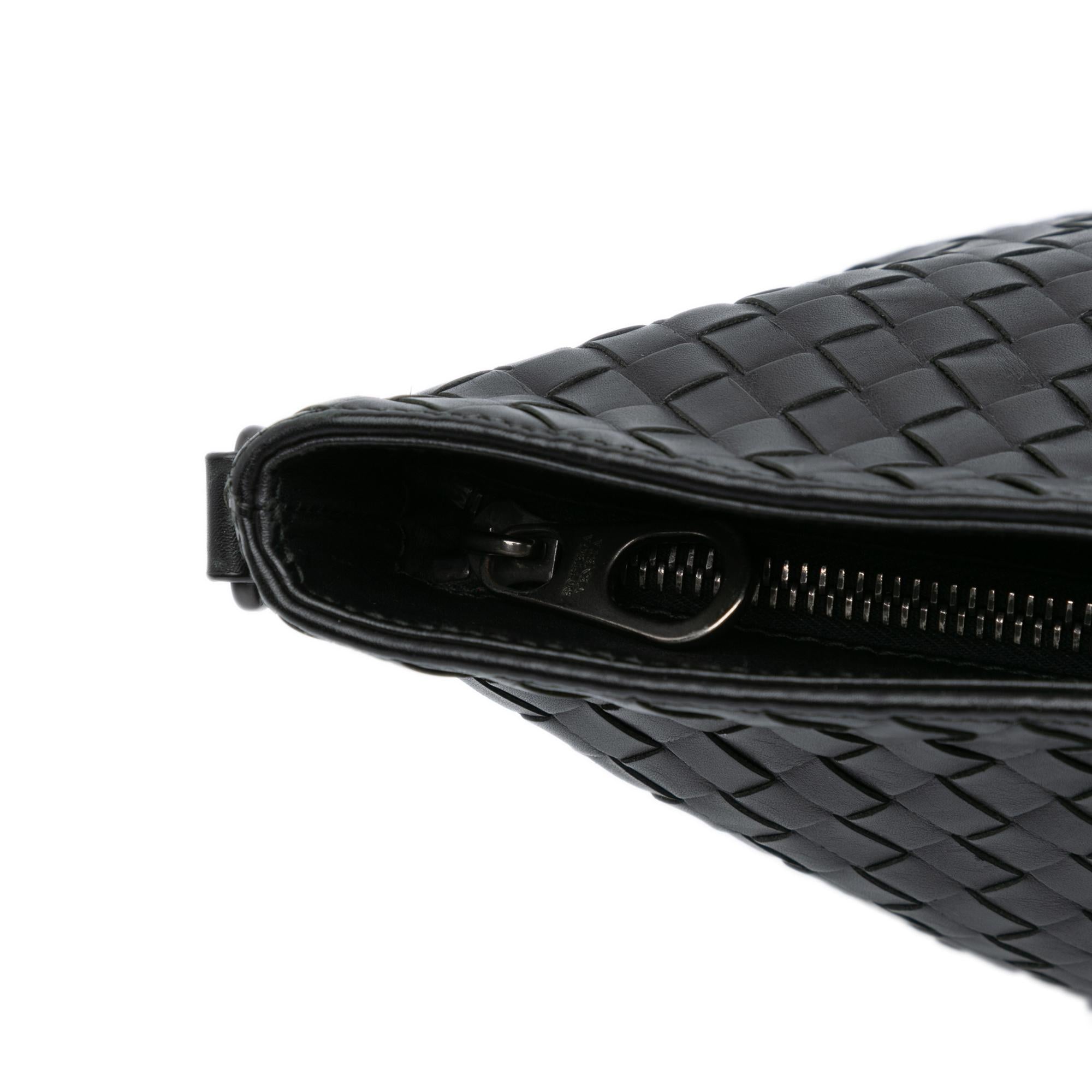 Bottega Veneta Leather Intrecciato Crossbody (SHG-UpQ1zE)