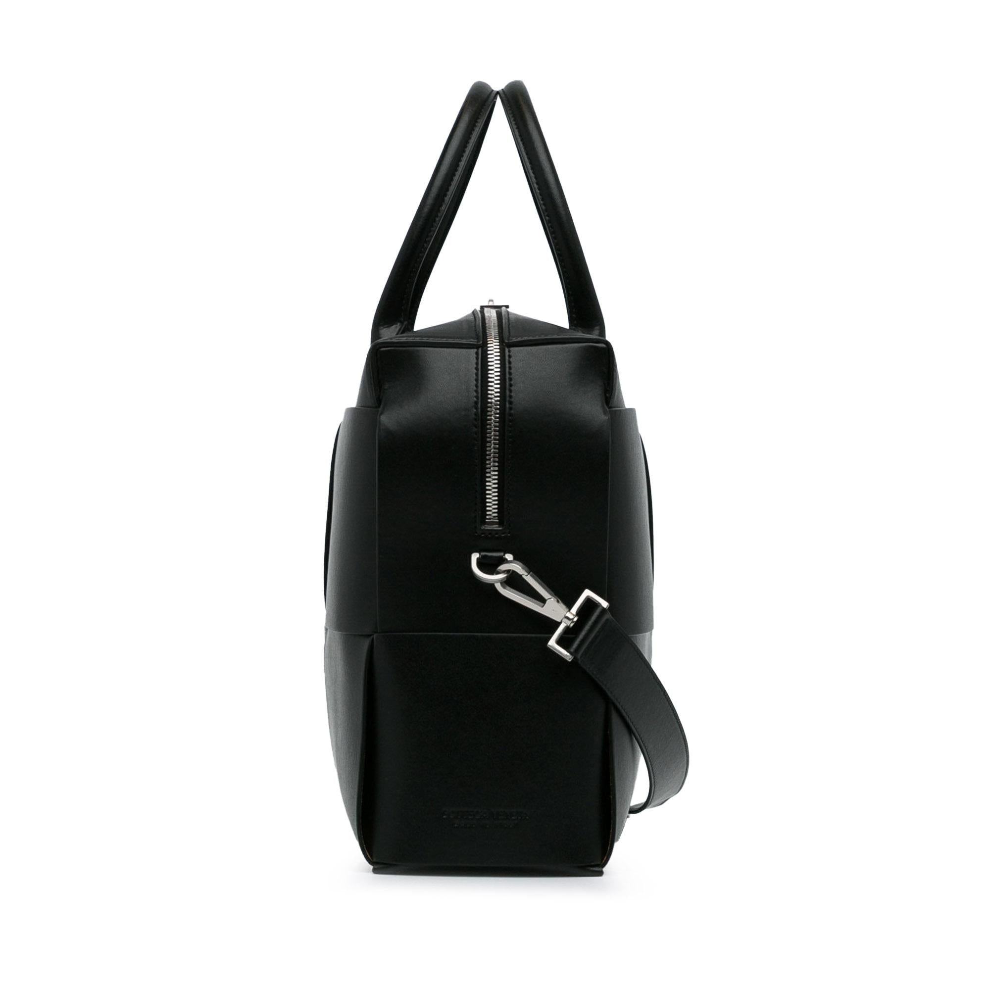 Bottega Veneta Maxi Intrecciato Arco Briefcase (SHG-GSkGKV)