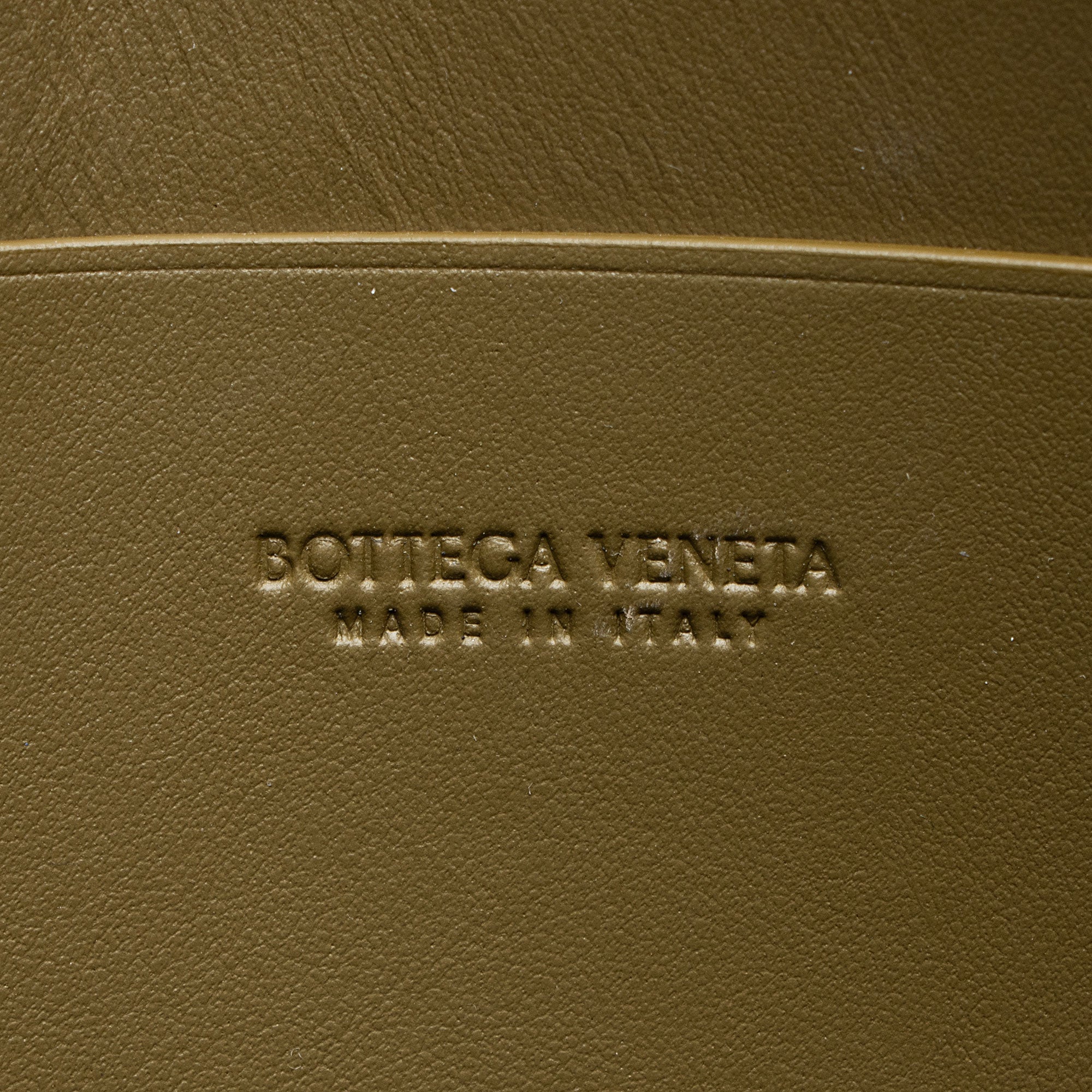 Bottega Veneta Maxi Intrecciato Cassette Flat Pouch