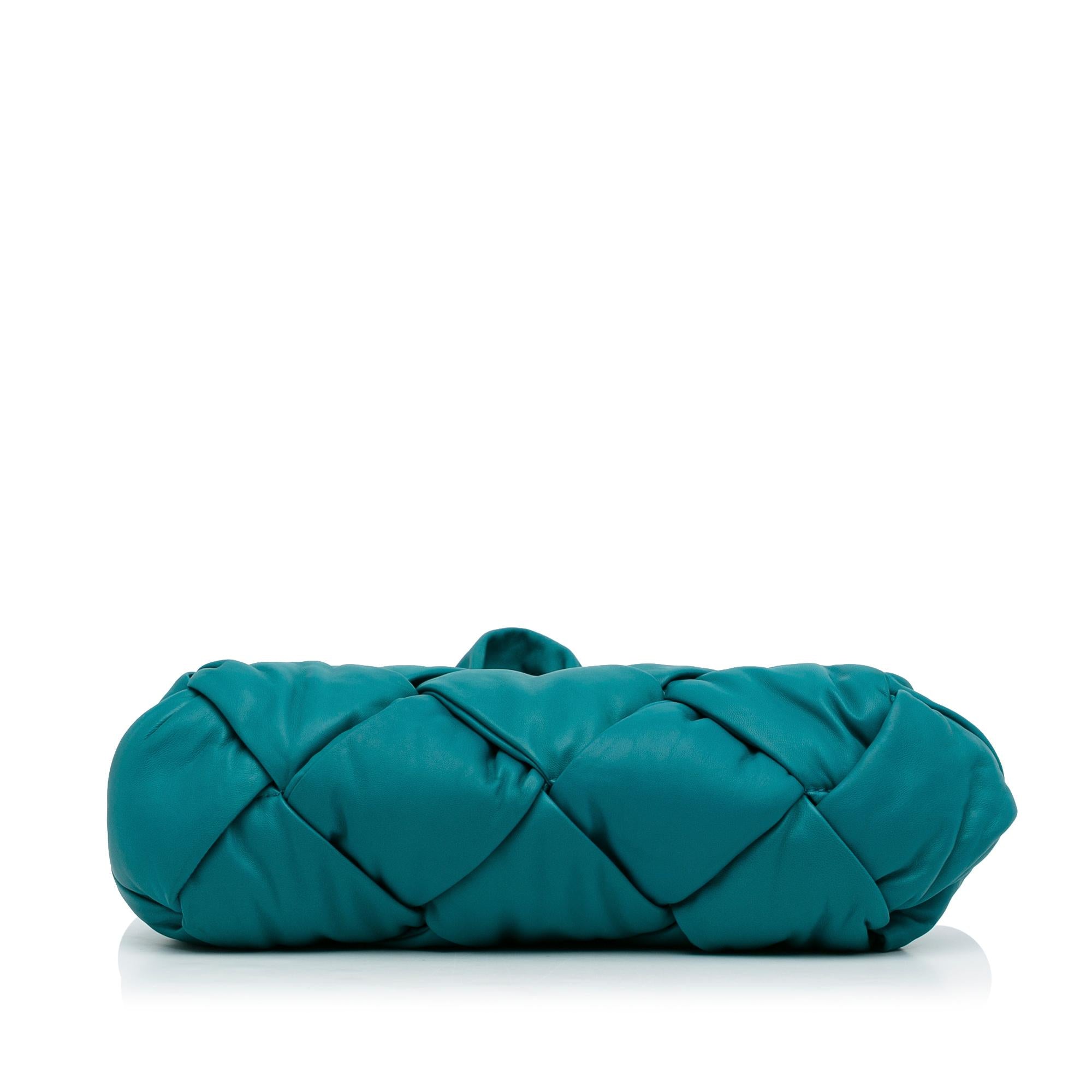 Bottega Veneta Maxi Intrecciato Padded Lock Tote (SHG-vtAVXH)