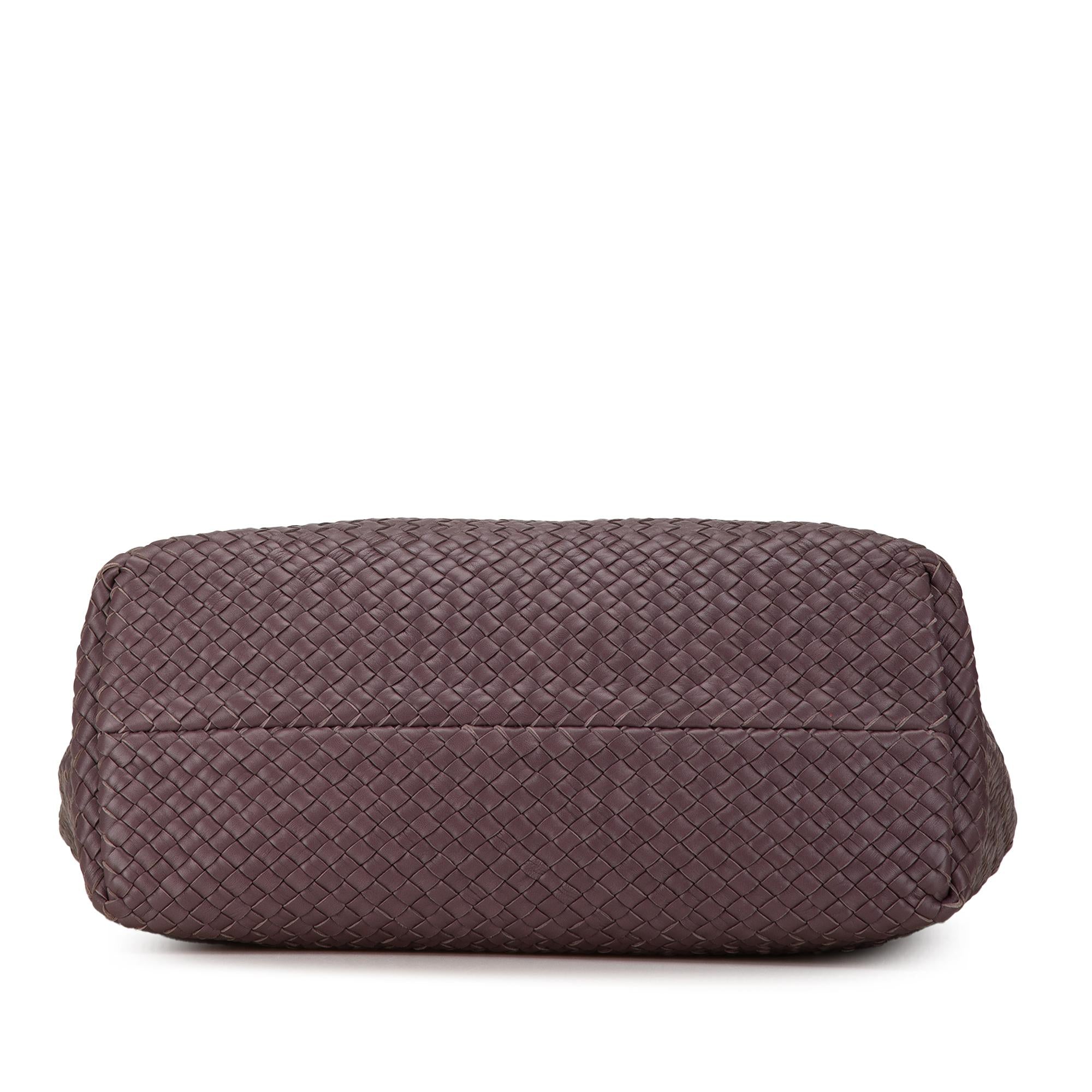 Bottega Veneta Medium Intrecciato Cabat Tote (SHG-p5pUAp)