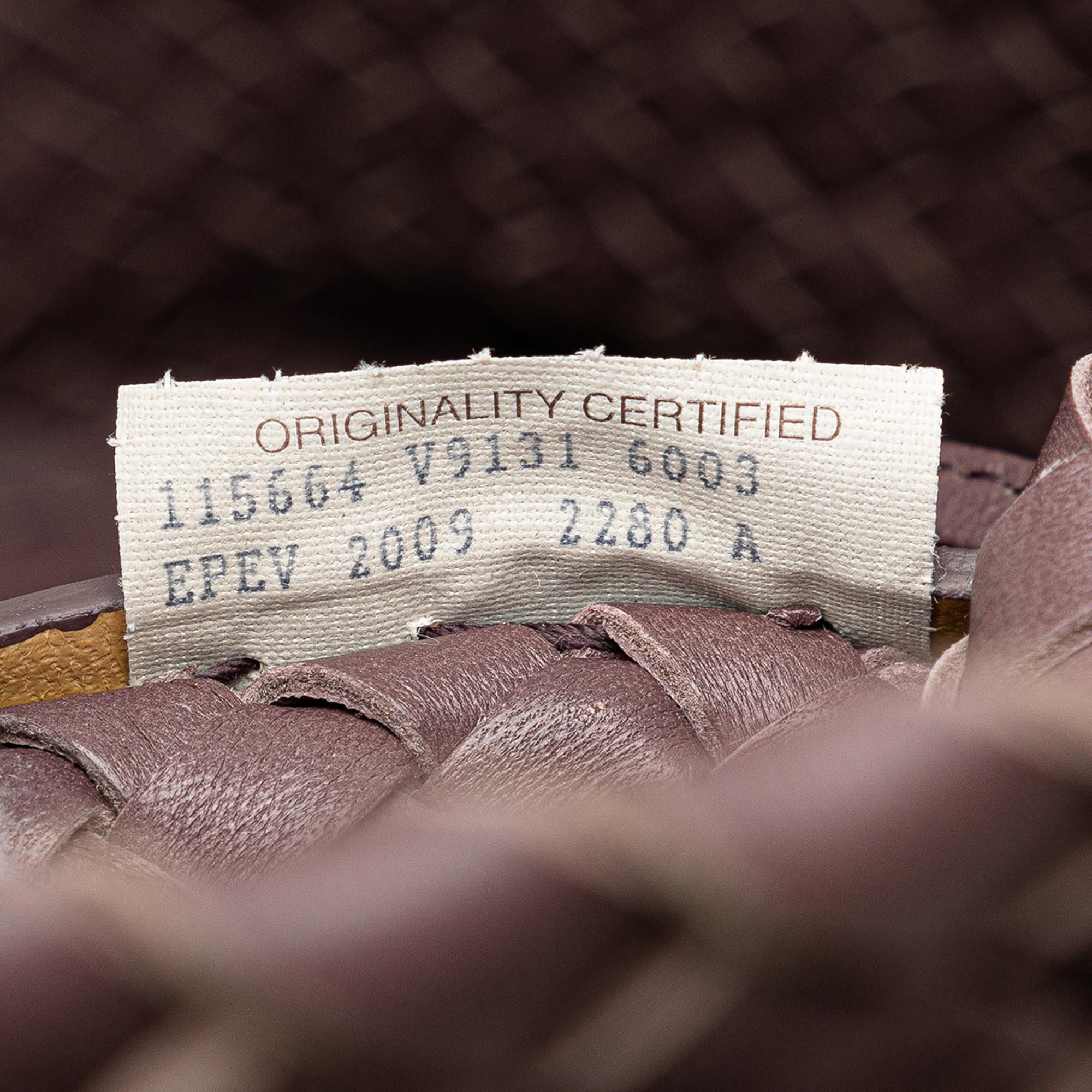 Bottega Veneta Medium Intrecciato Cabat Tote (SHG-p5pUAp)