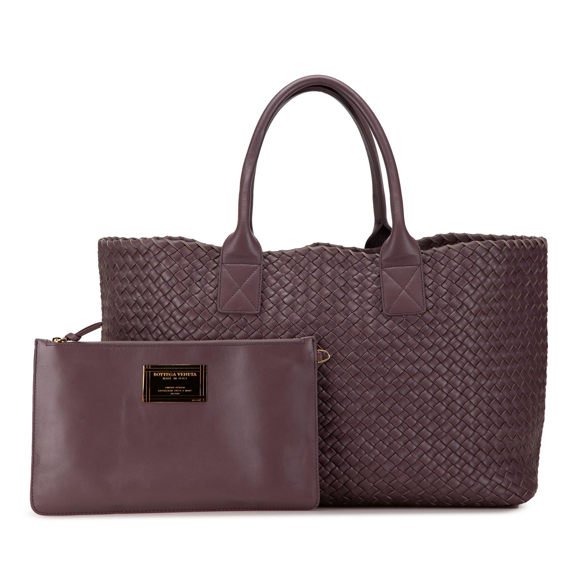 Bottega Veneta Medium Intrecciato Cabat Tote (SHG-p5pUAp)