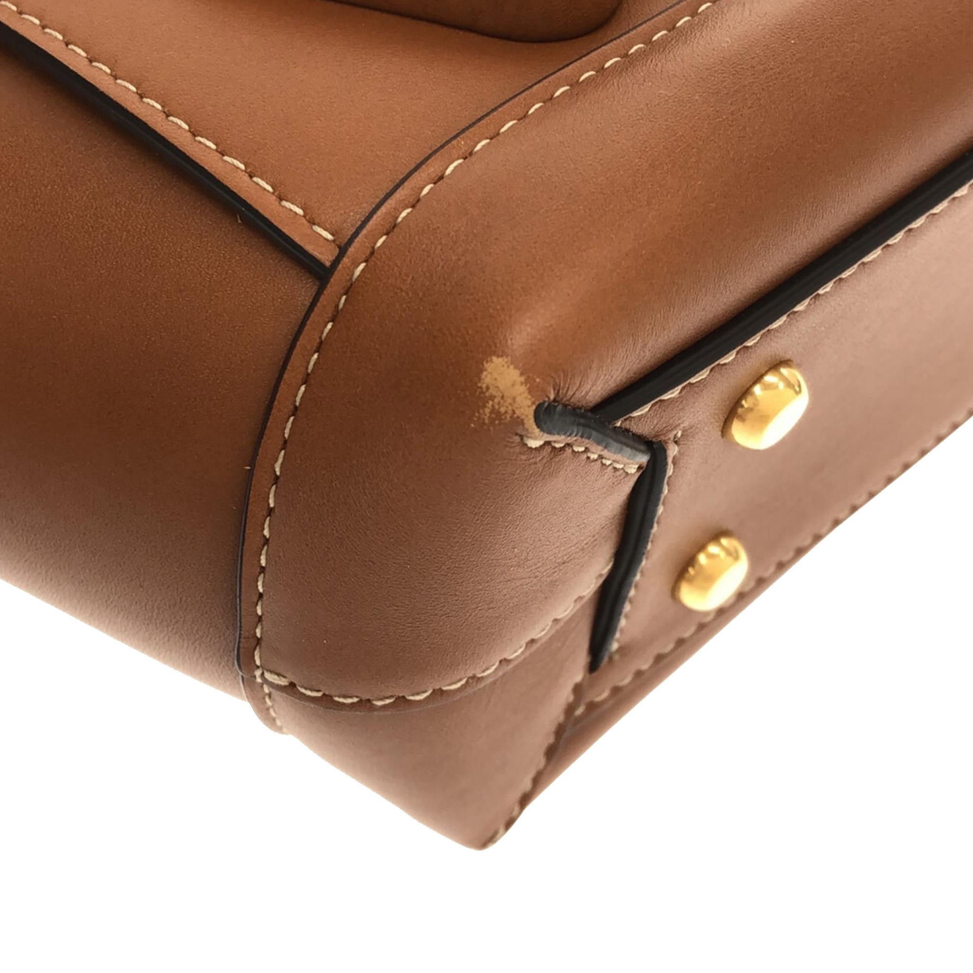 Bottega Veneta Medium Maxi Intrecciato Arco Bag (SHG-6R9Y5V)