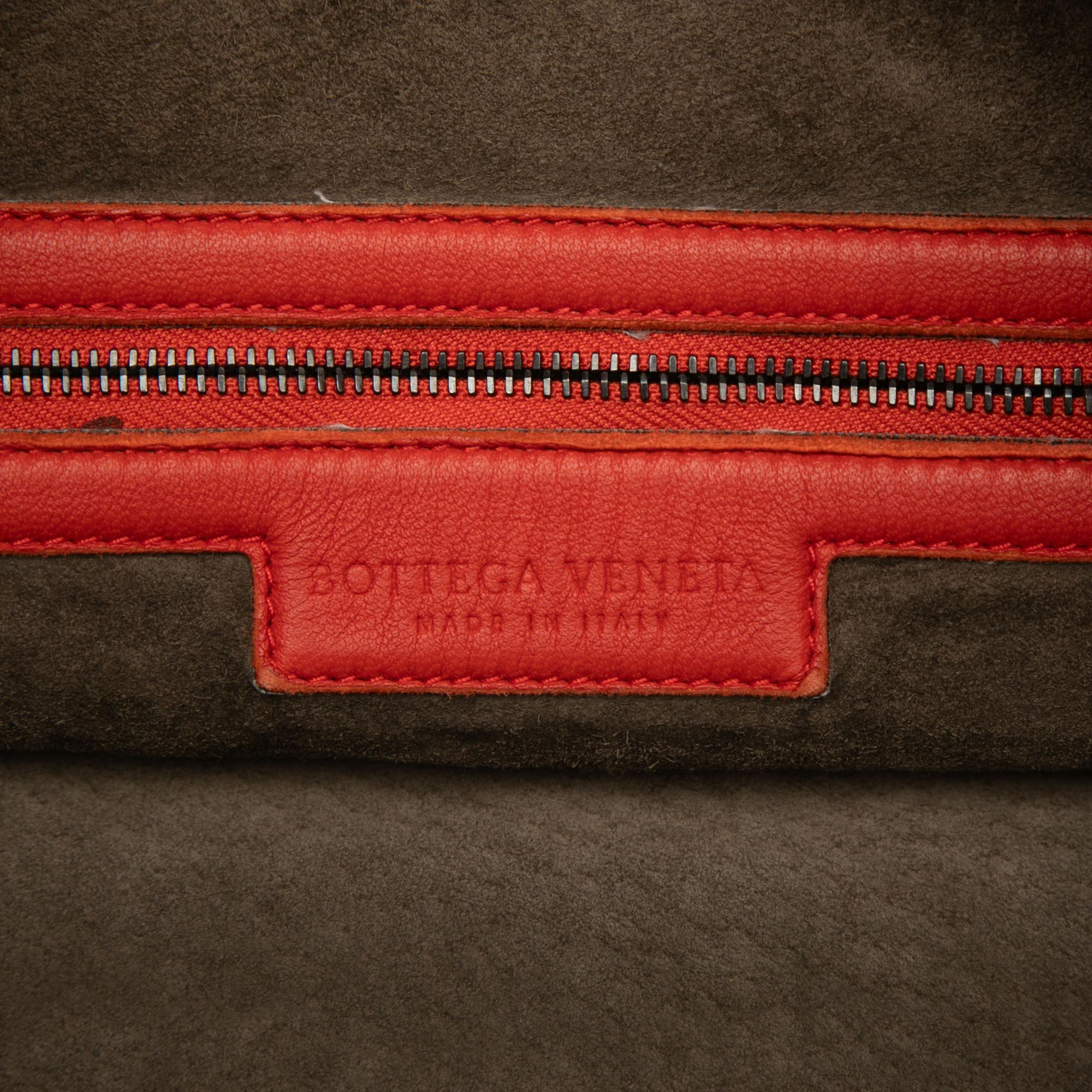 Bottega Veneta Medium Nappa Intrecciato Veneta Hobo