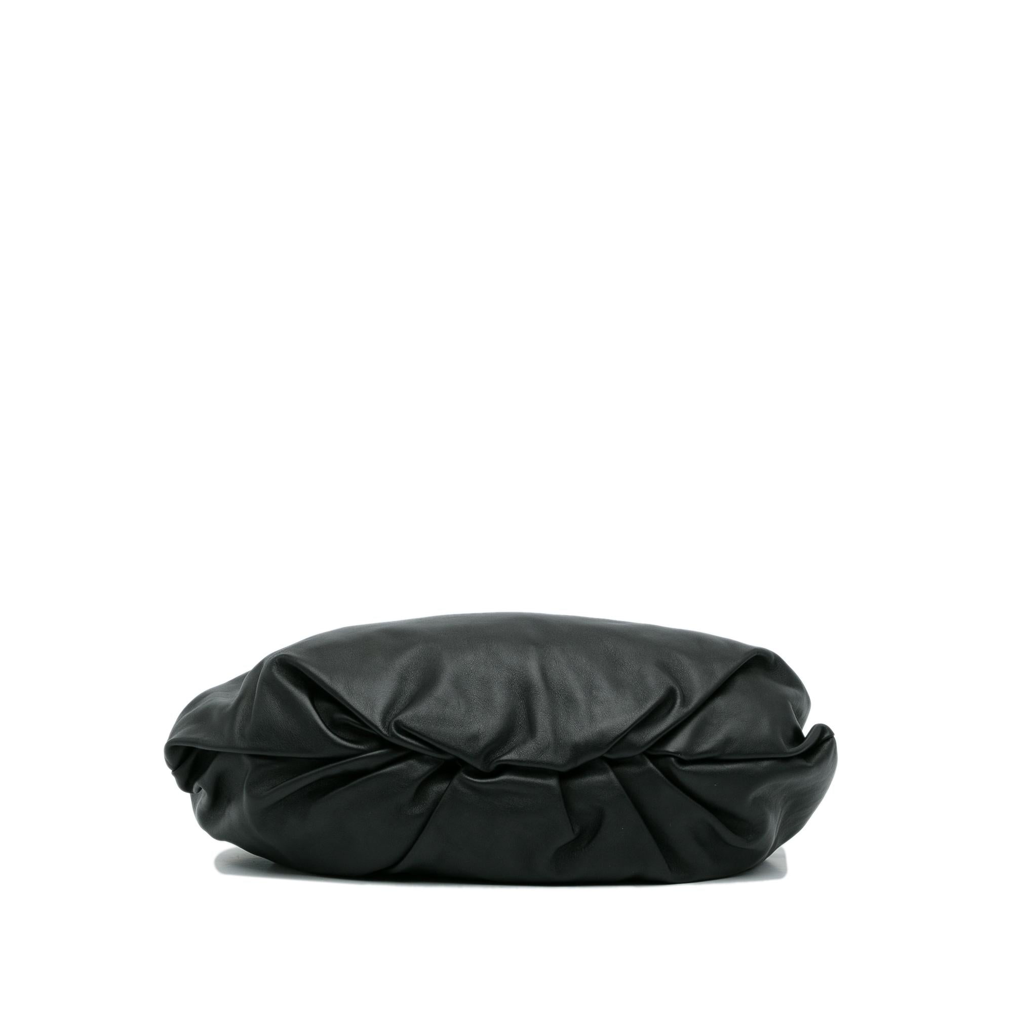 Bottega Veneta Medium The Pouch (SHG-WWLWsF)