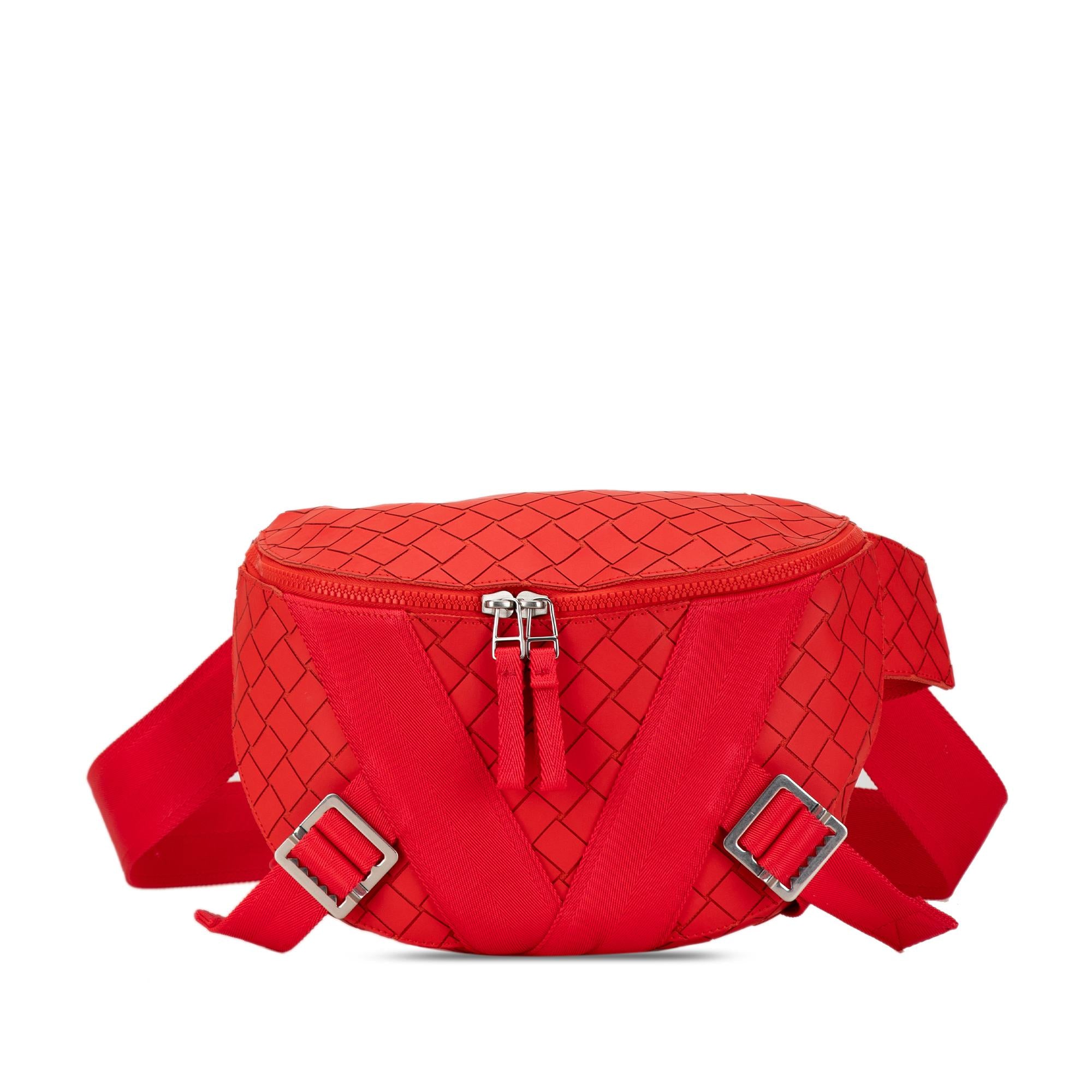Bottega Veneta Nappa Intrecciato Carved Panels Belt Bag (SHG-nmECeT)
