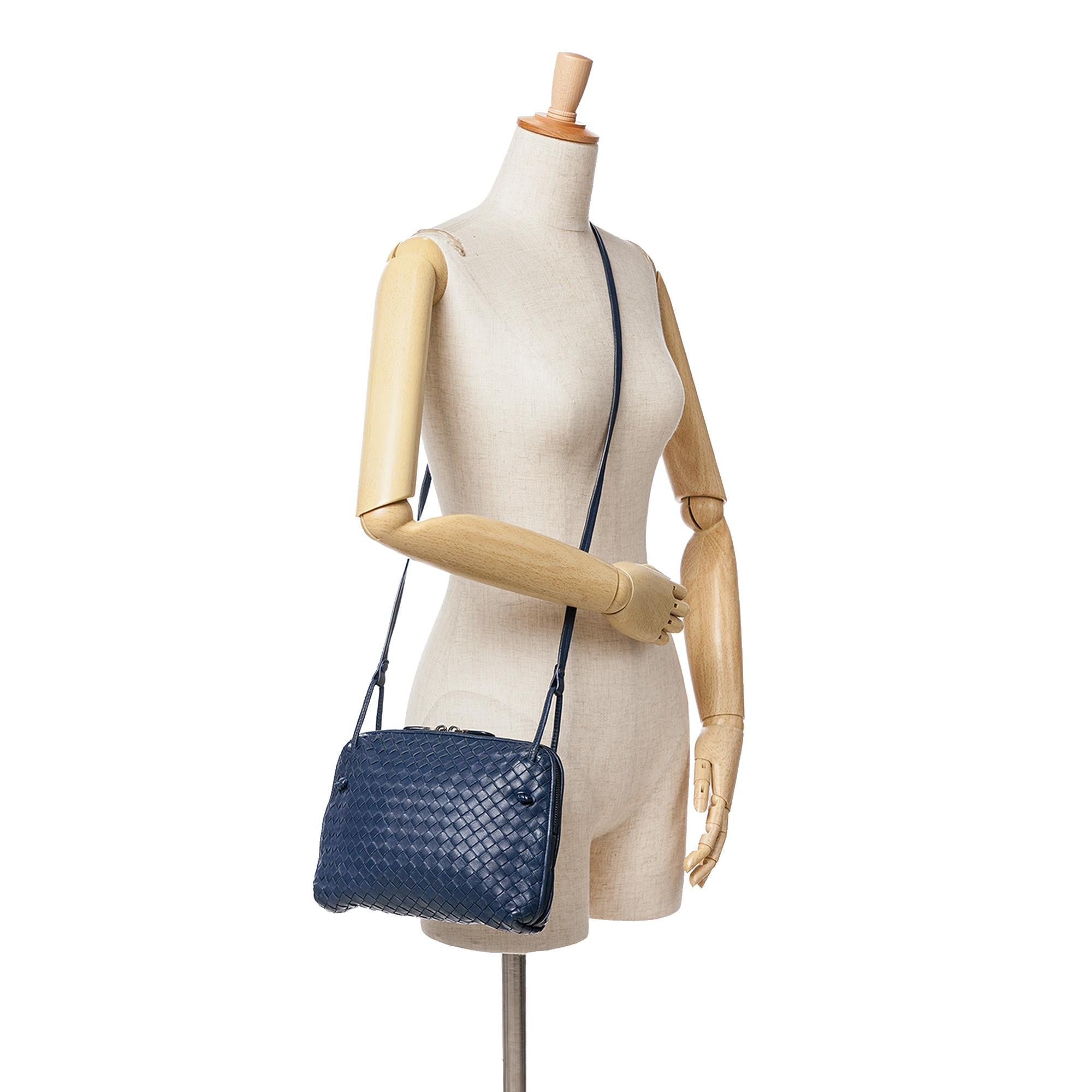 Bottega Veneta Nappa Intrecciato Nodini Crossbody (SHG-OMLPQf)