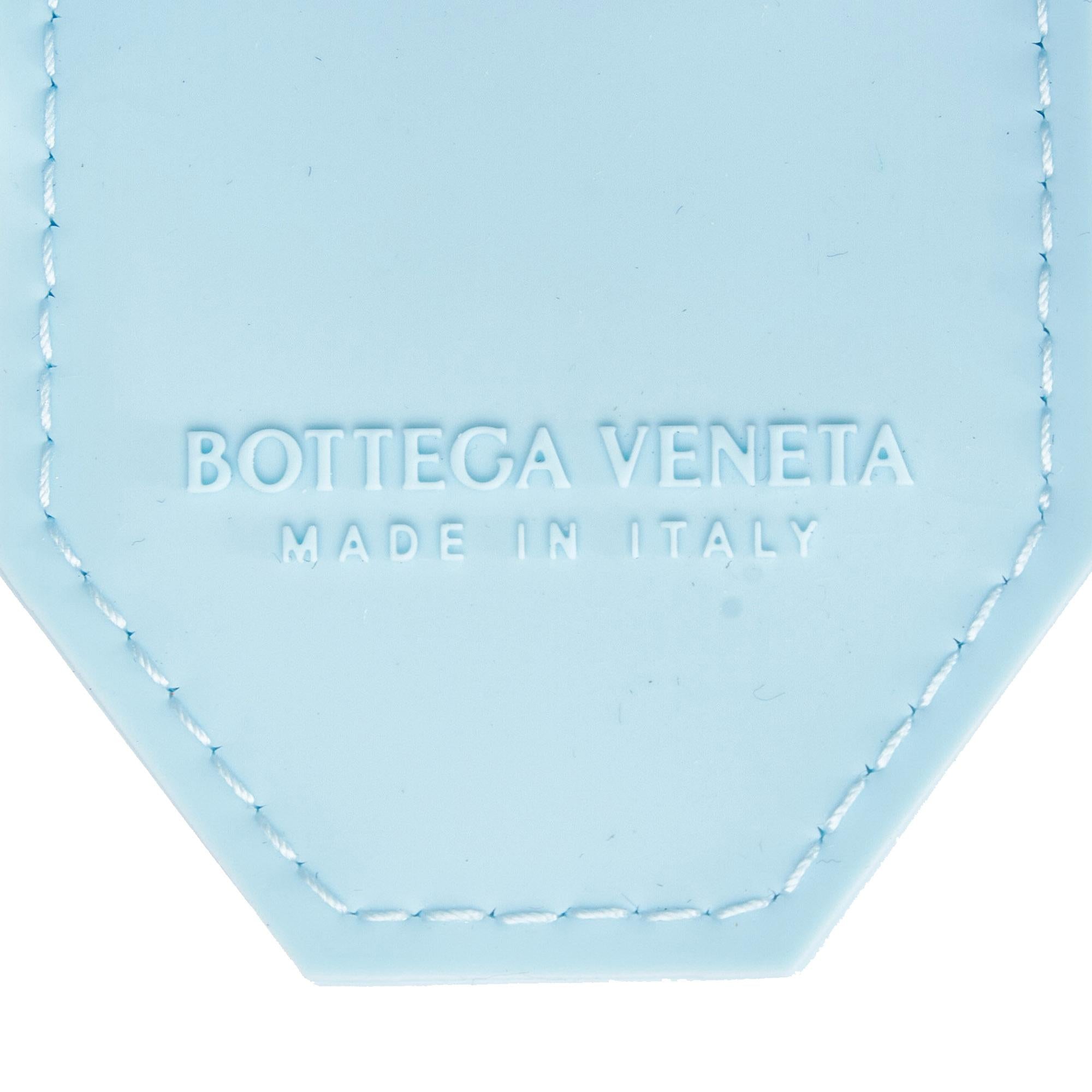 Bottega Veneta Padded Tech Cassette Crossbody (SHG-e9rzUL)