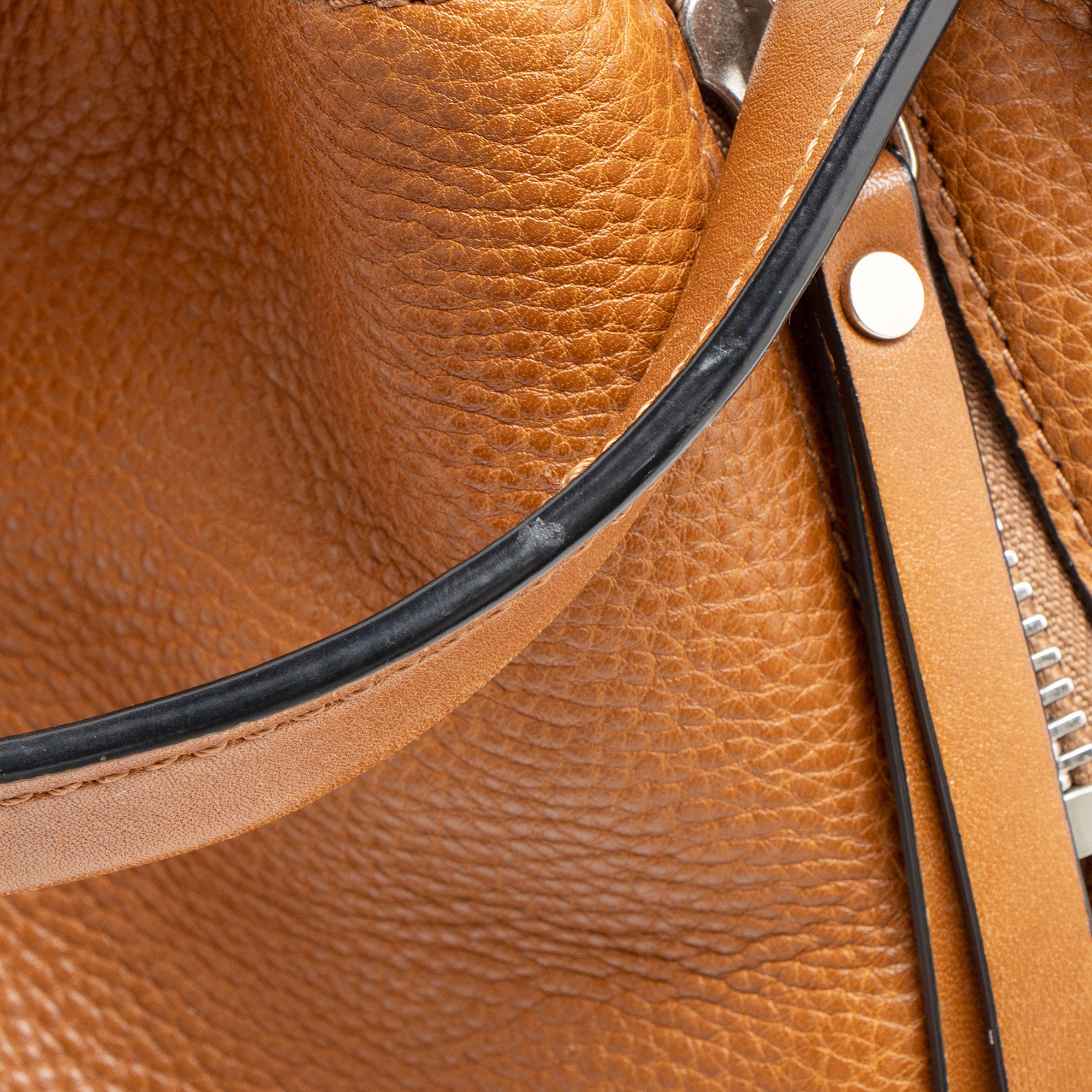 Burberry Calfskin House Check Maidstone Small Shoulder Bag (SHF-GIU47v)