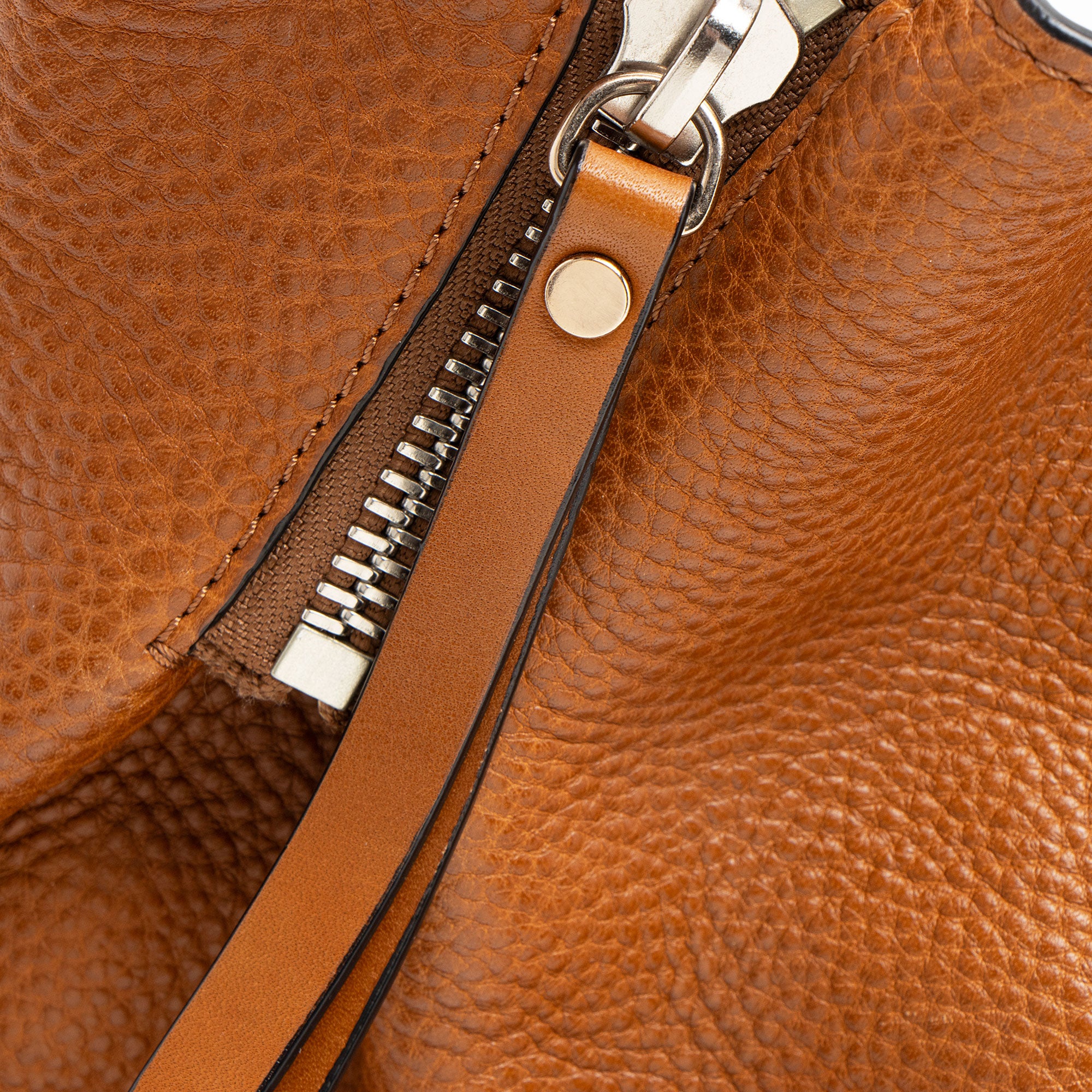 Burberry Calfskin House Check Maidstone Small Shoulder Bag (SHF-GIU47v)