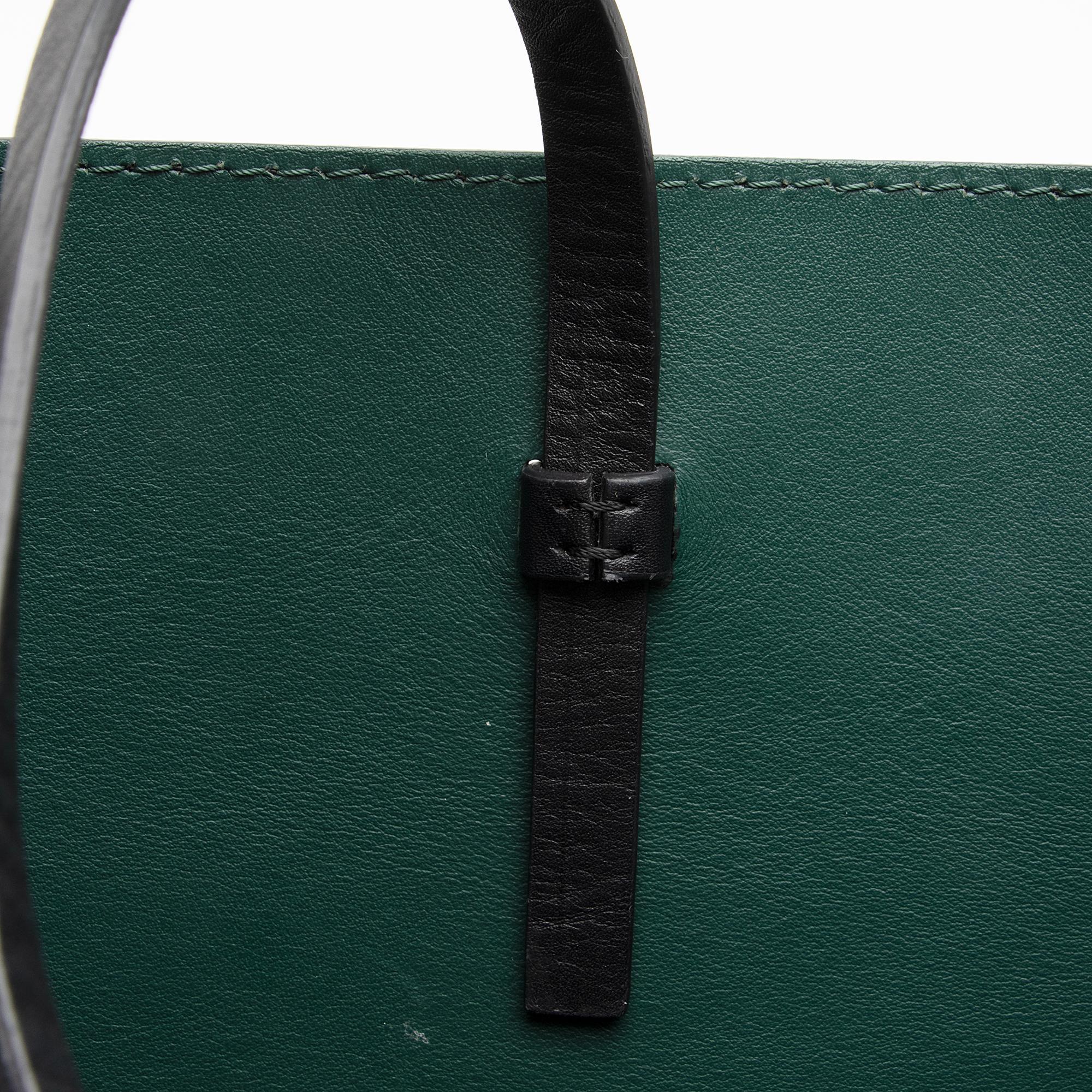 Burberry Calfskin Medium Bucket Bag (SHF-rLoMiD)