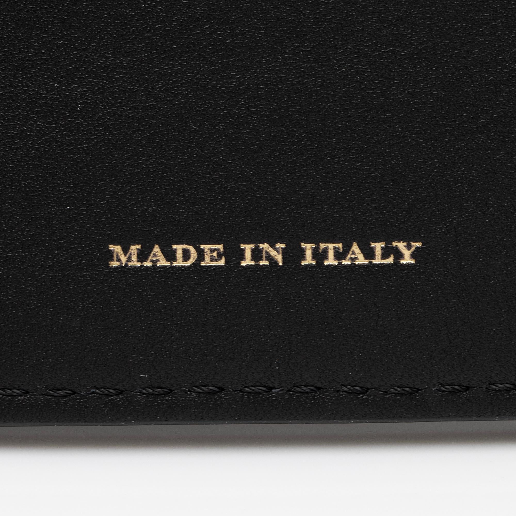 Burberry Calfskin Medium Bucket Bag (SHF-rLoMiD)