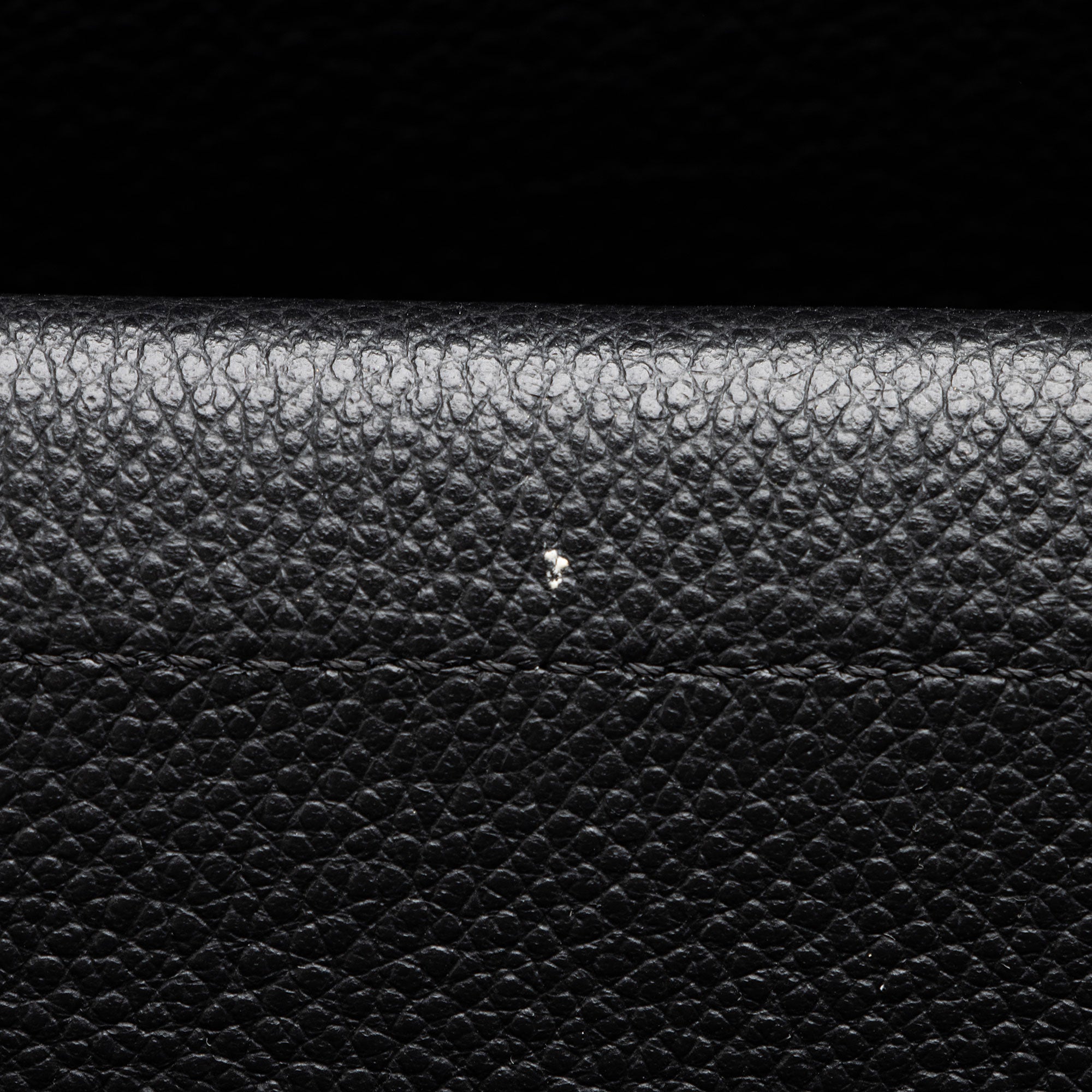 Burberry Calfskin Title Medium Tote (SHF-9V2VK1)