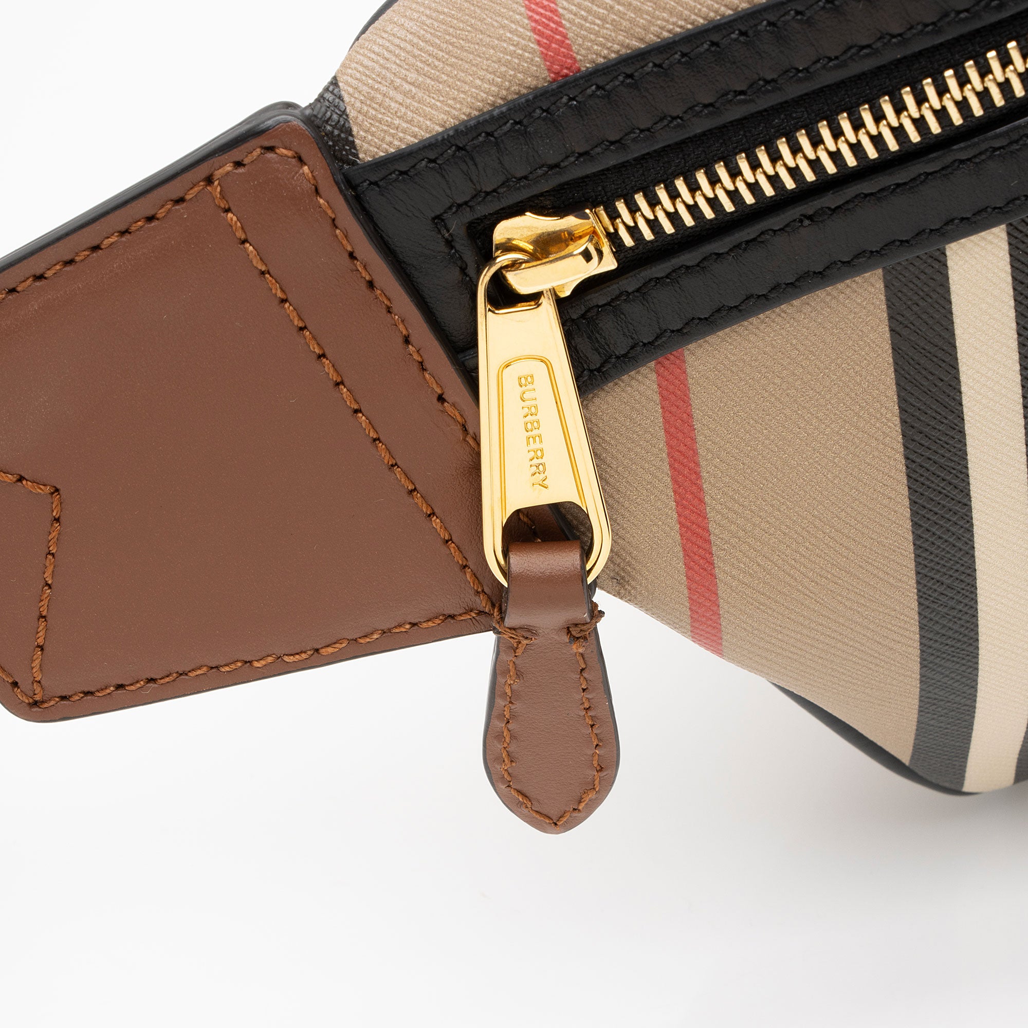 Burberry E-Canvas Icon Stripe Sonny Bumbag (SHF-RUAiZ3)