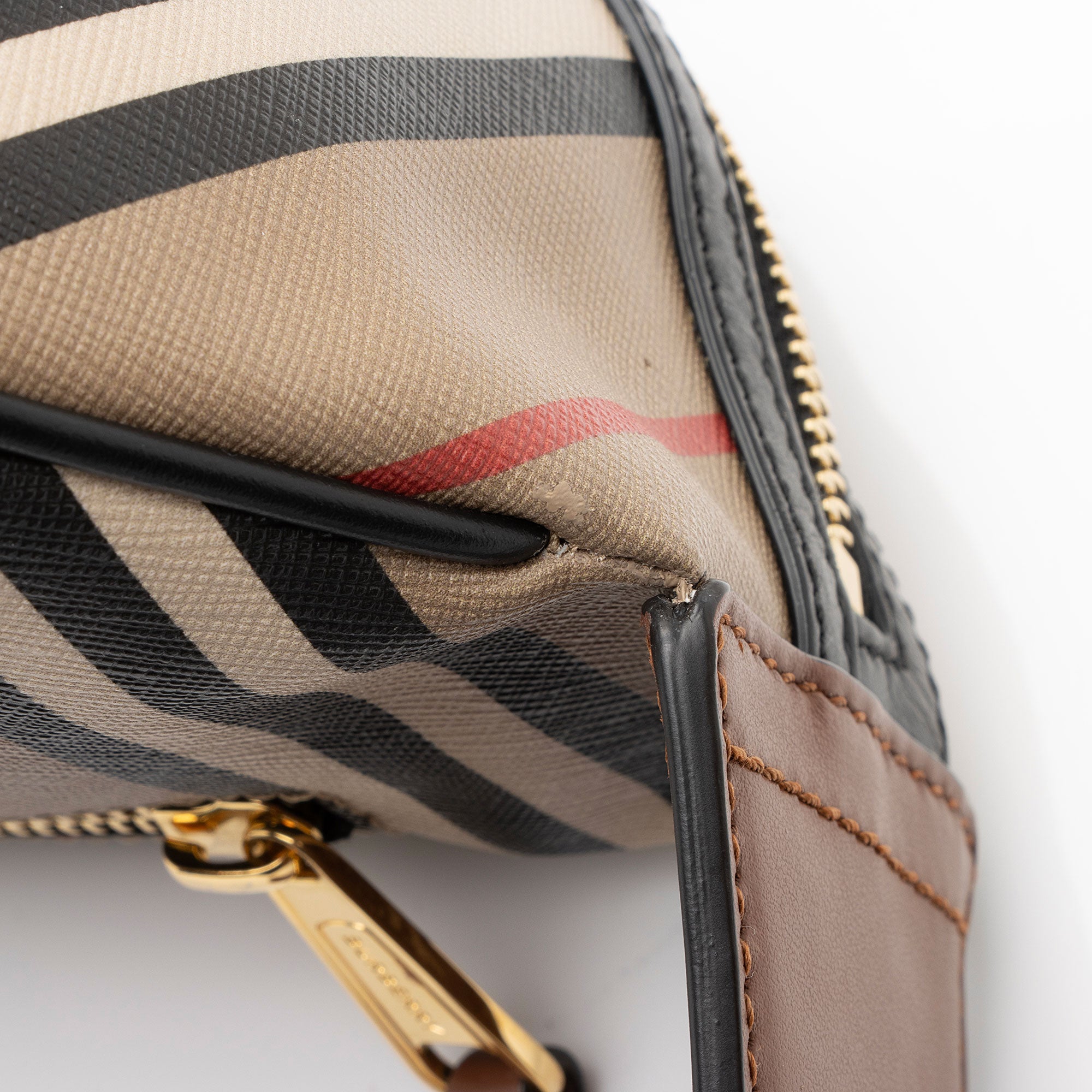 Burberry E-Canvas Icon Stripe Sonny Bumbag (SHF-RUAiZ3)