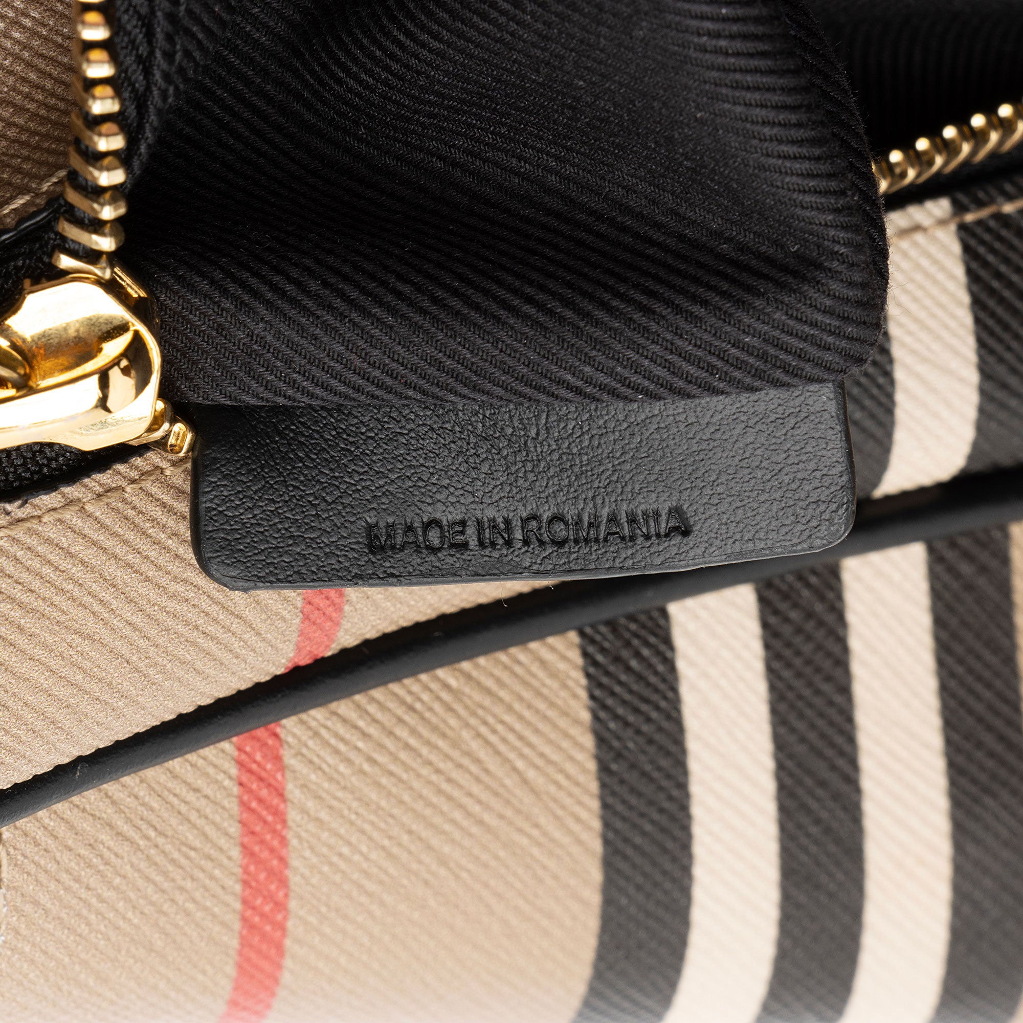 Burberry E-Canvas Icon Stripe Sonny Bumbag (SHF-RUAiZ3)