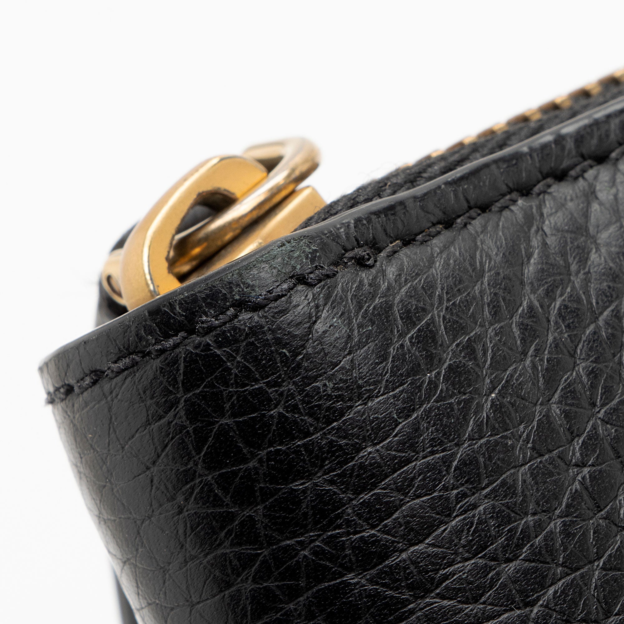 Burberry Embossed Grainy Calfskin Zip Around Wallet (SHF-qMp2HV)