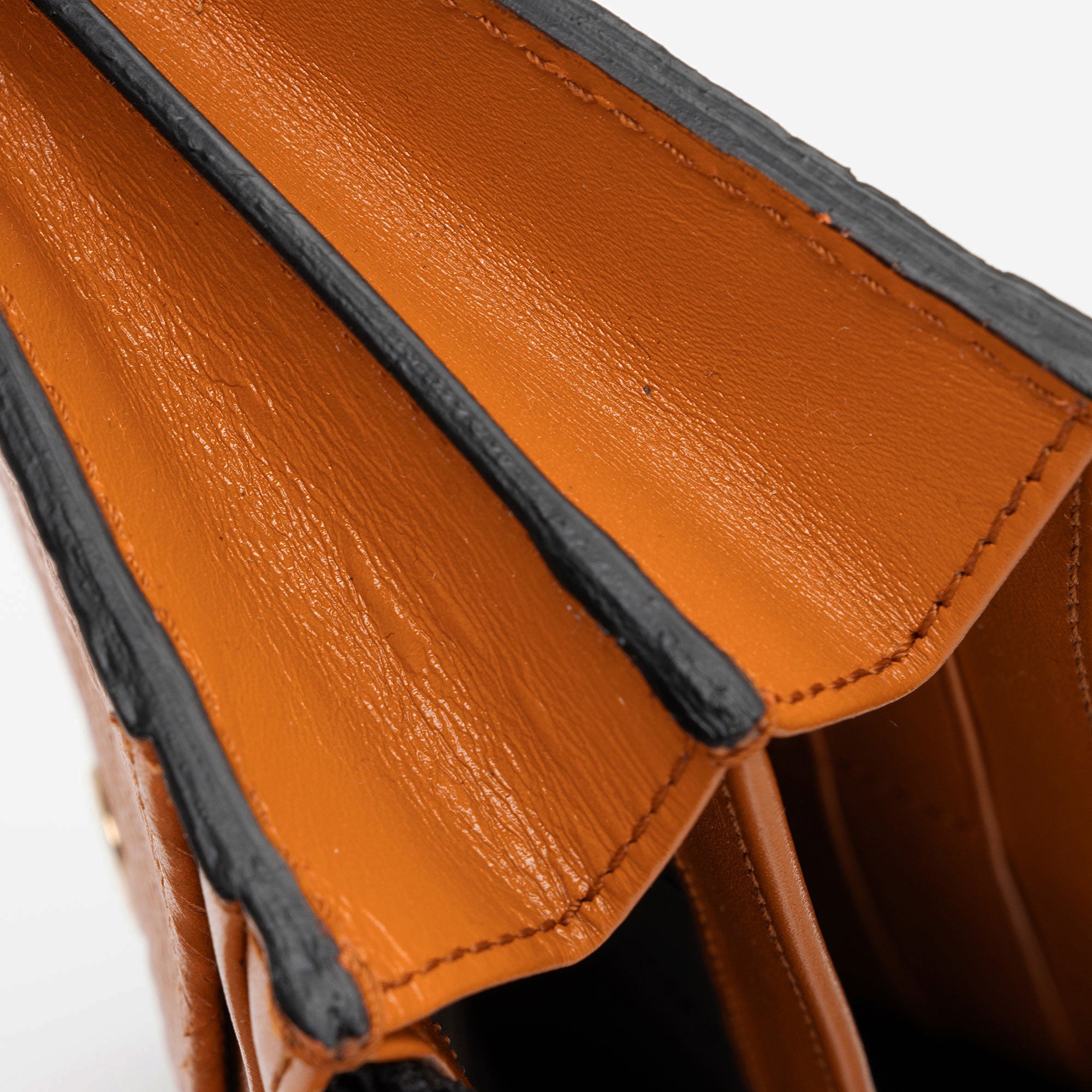 Burberry Embossed Leather Porter Wallet (SHF-QF78fN)